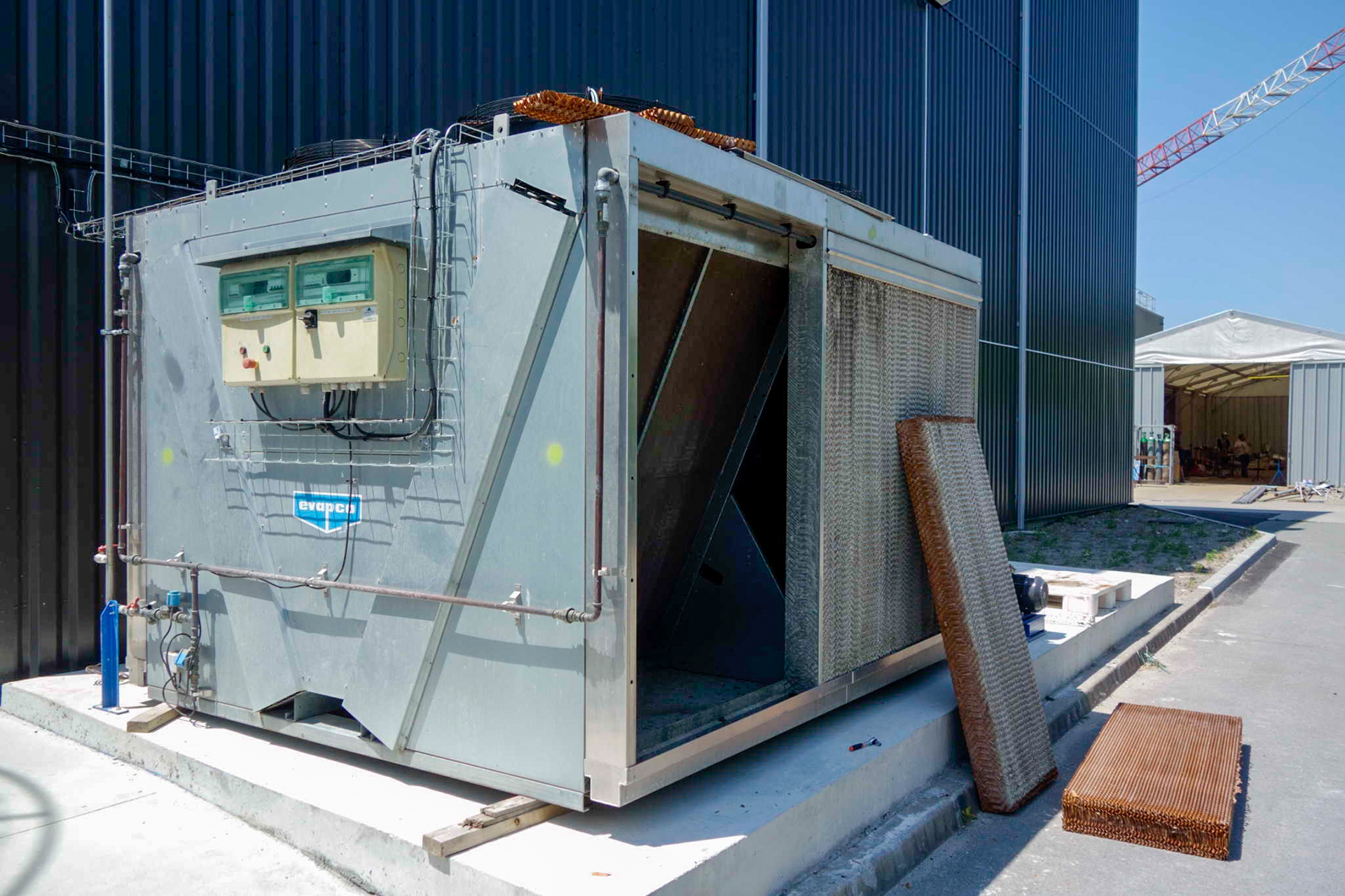 Inspection dry-cooler adiabatique