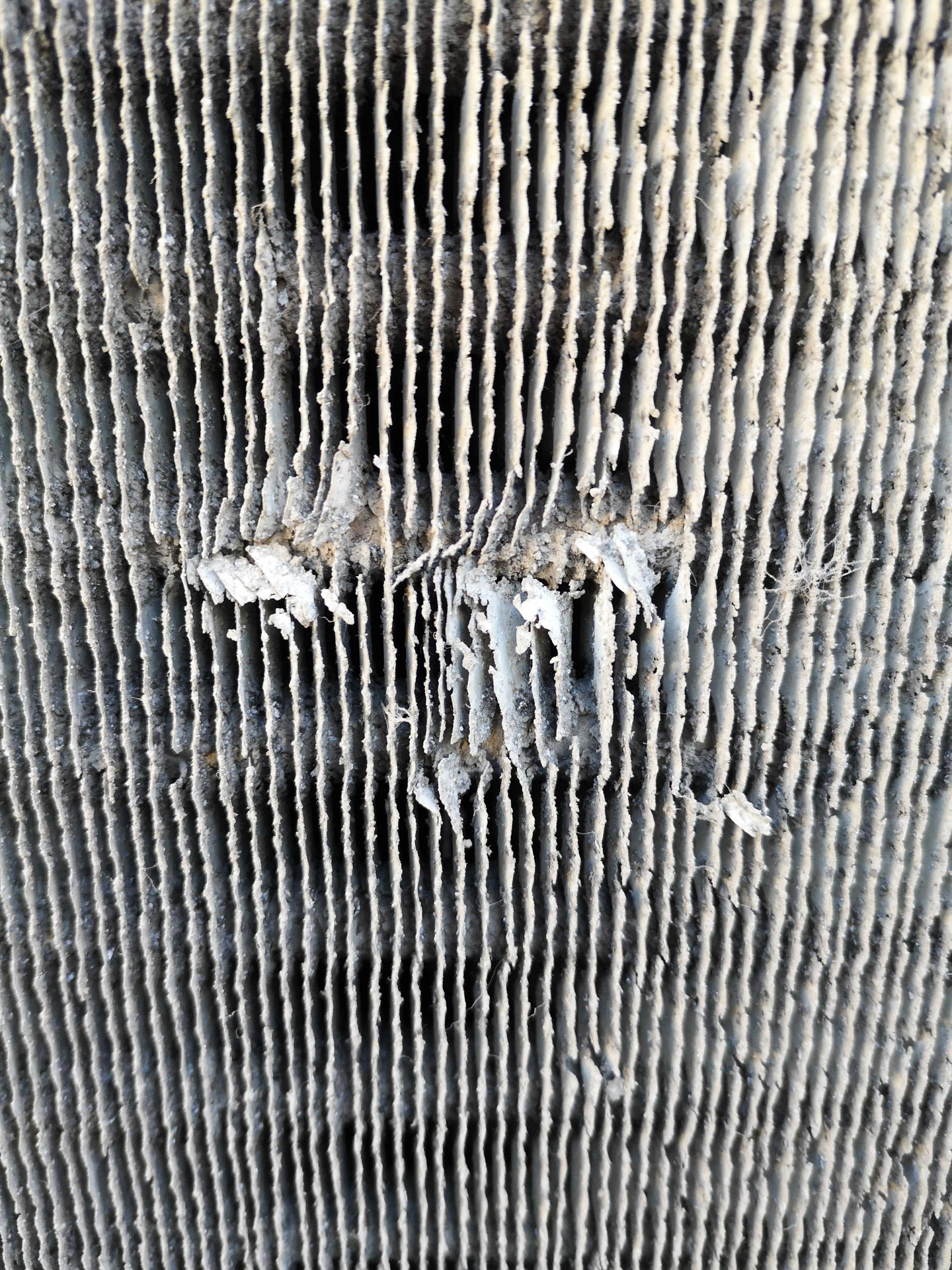 Ailettes batterie corrodées 