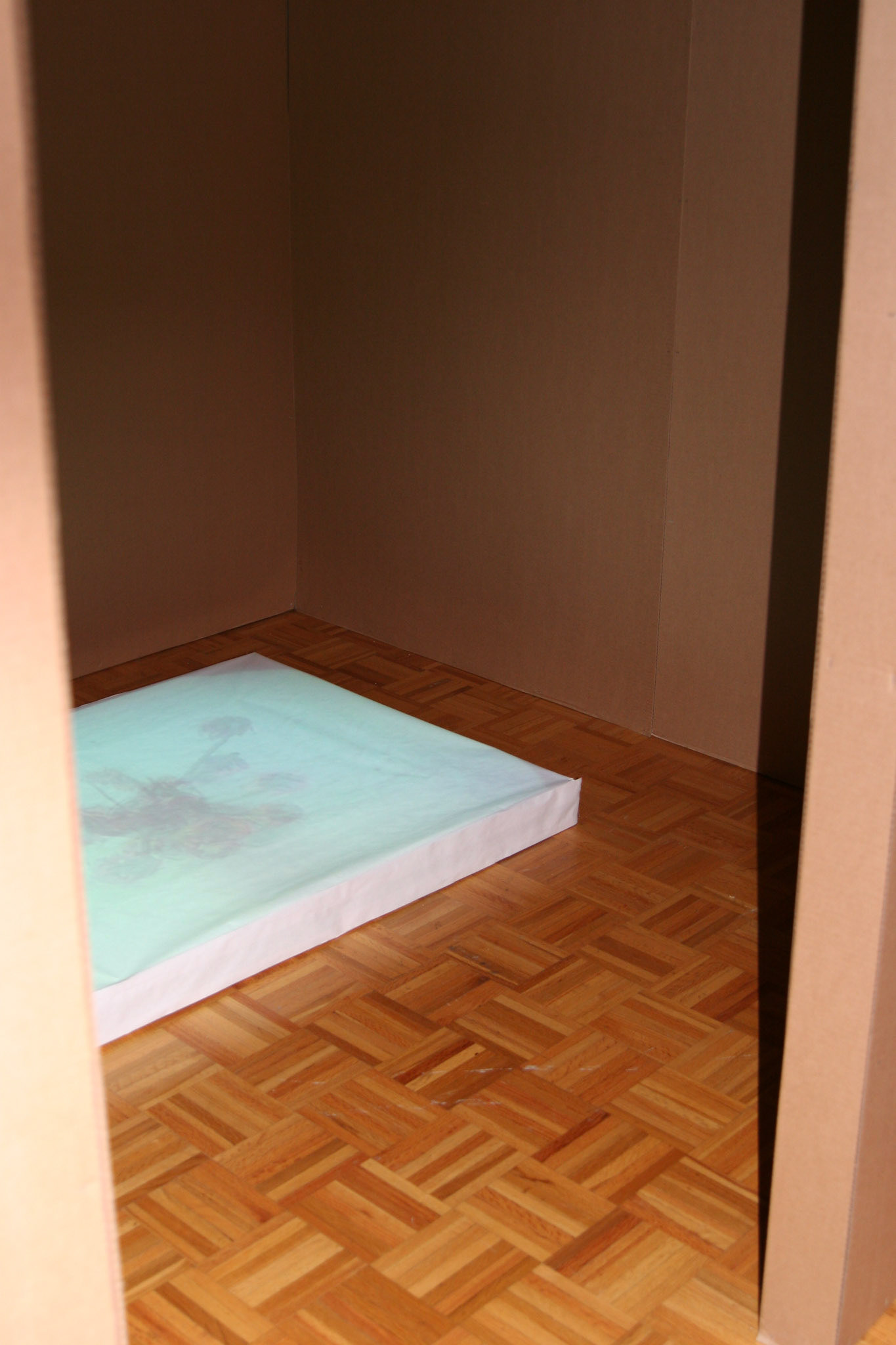 vase - study 3, Installation at Brandstater Gallery. Georg Burwck 2005
