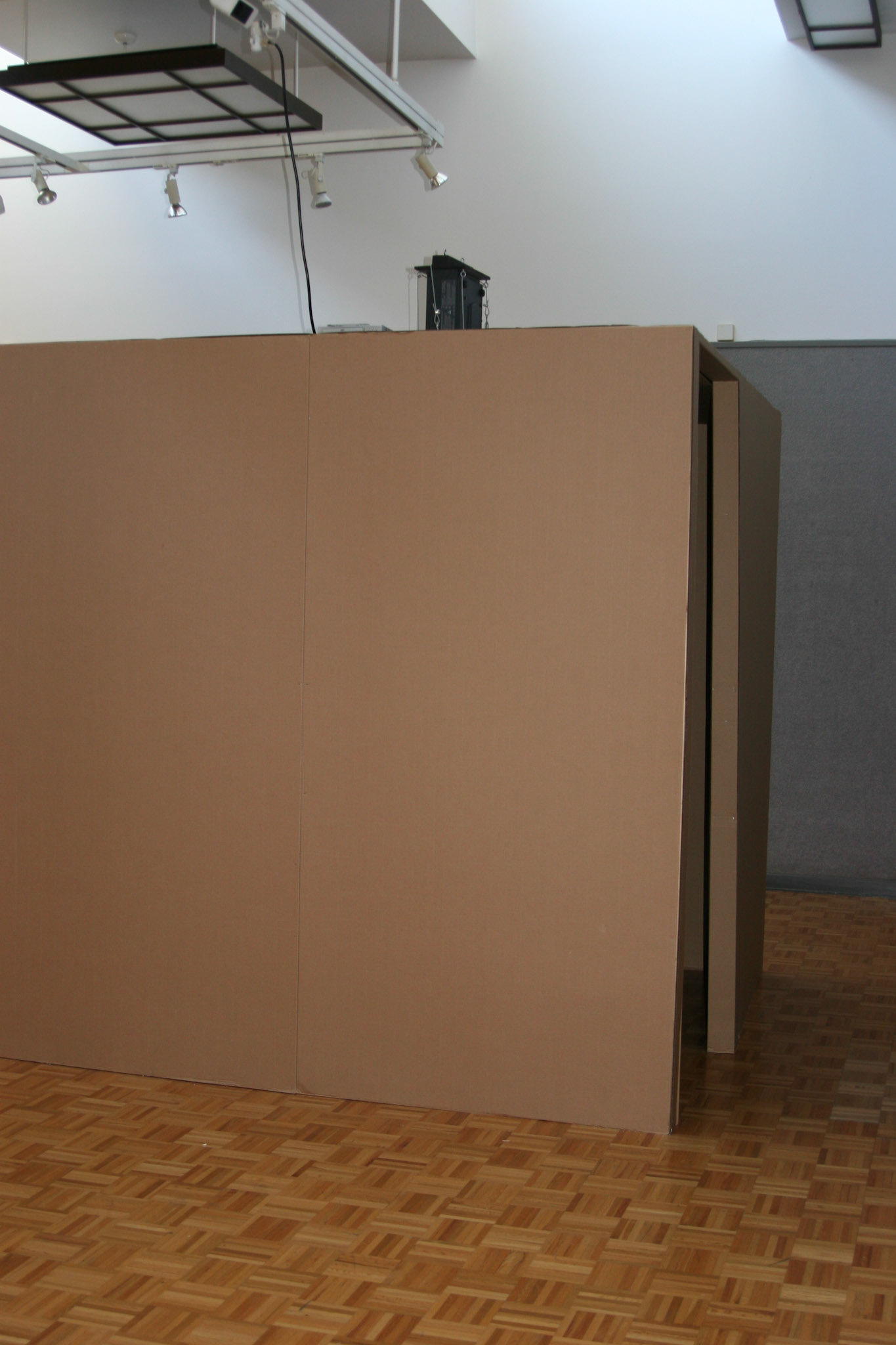 vase - study 3, Installation at Brandstater Gallery. Georg Burwck 2005