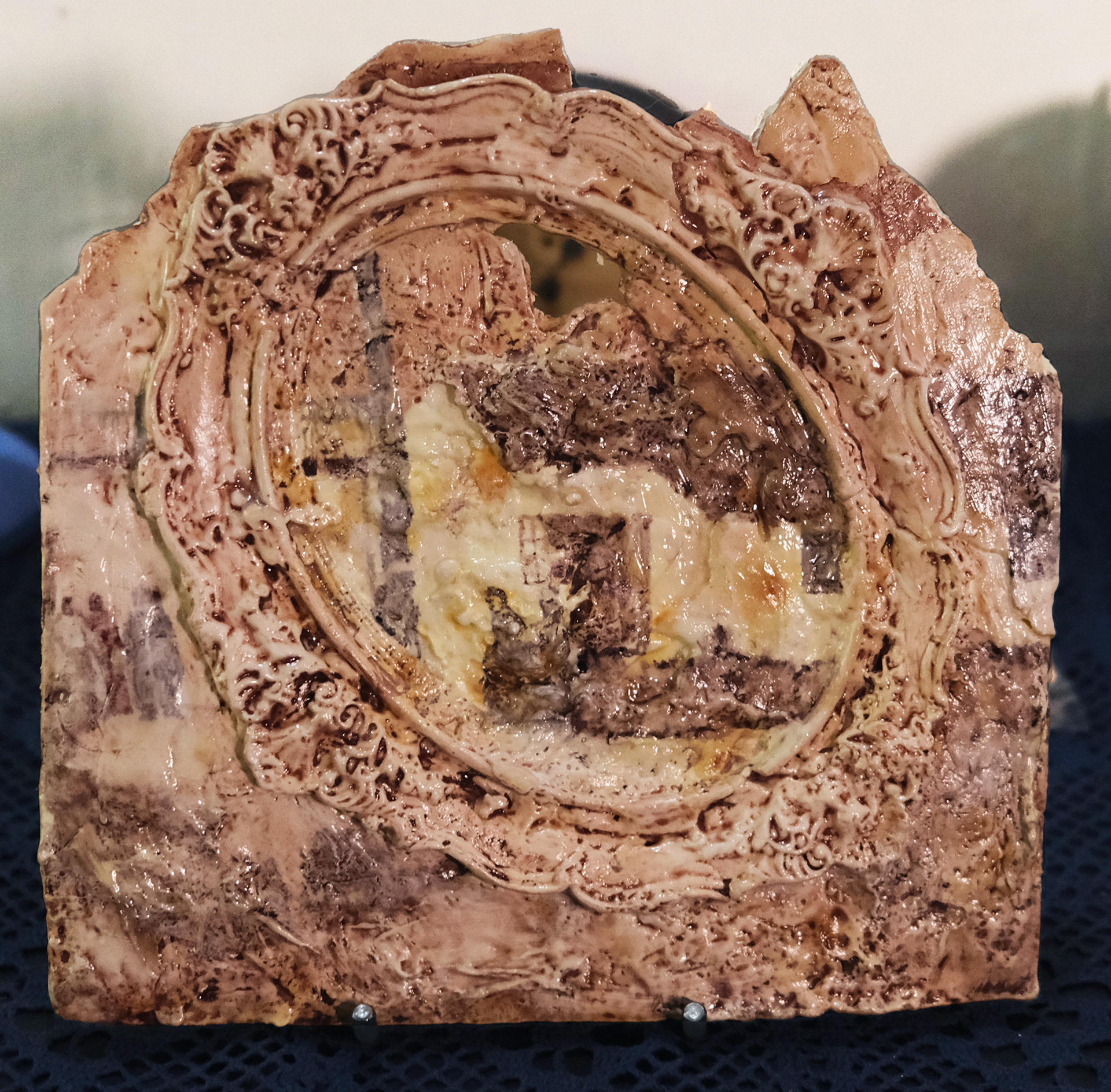 Fading Bruise (5), oil on plaster, 30x29cm, 2024