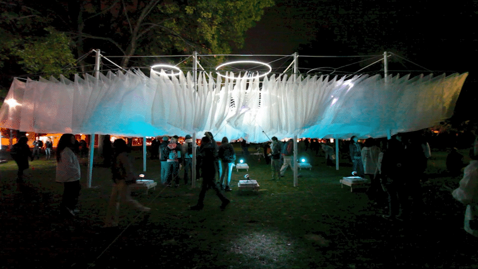 Lenticularis | Side View Wind-Responsive Fabric and Lighting