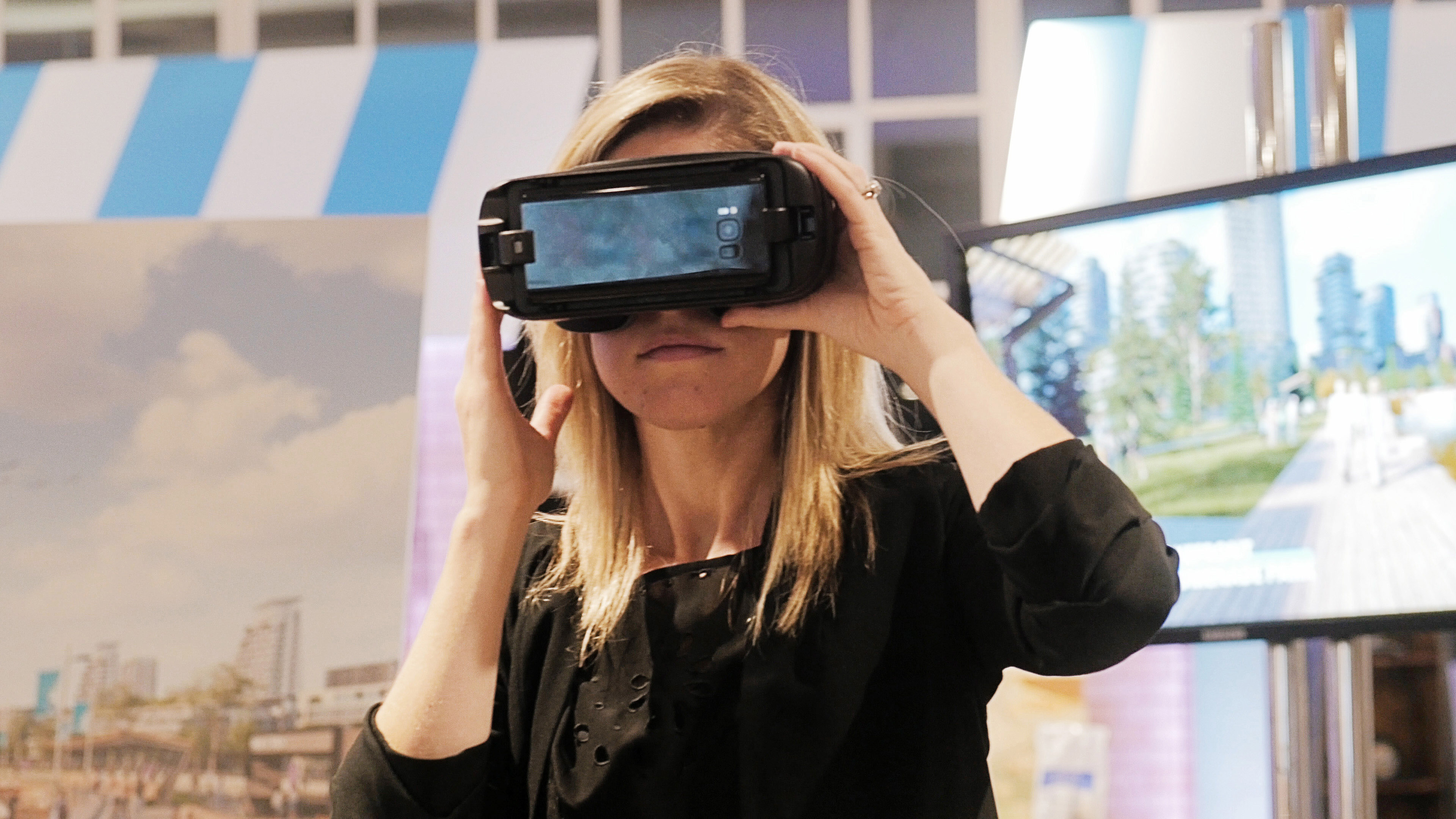 VR & AR Experiences