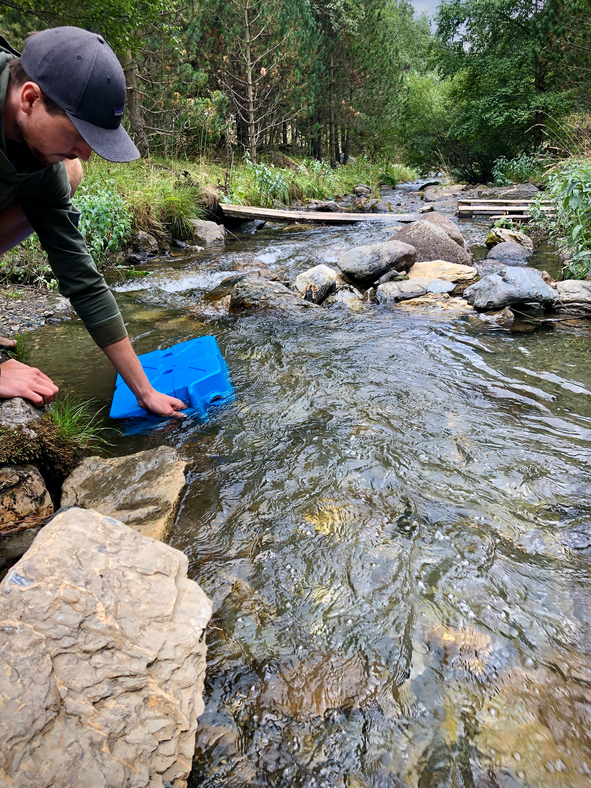 Filling up Lifesaver in creek