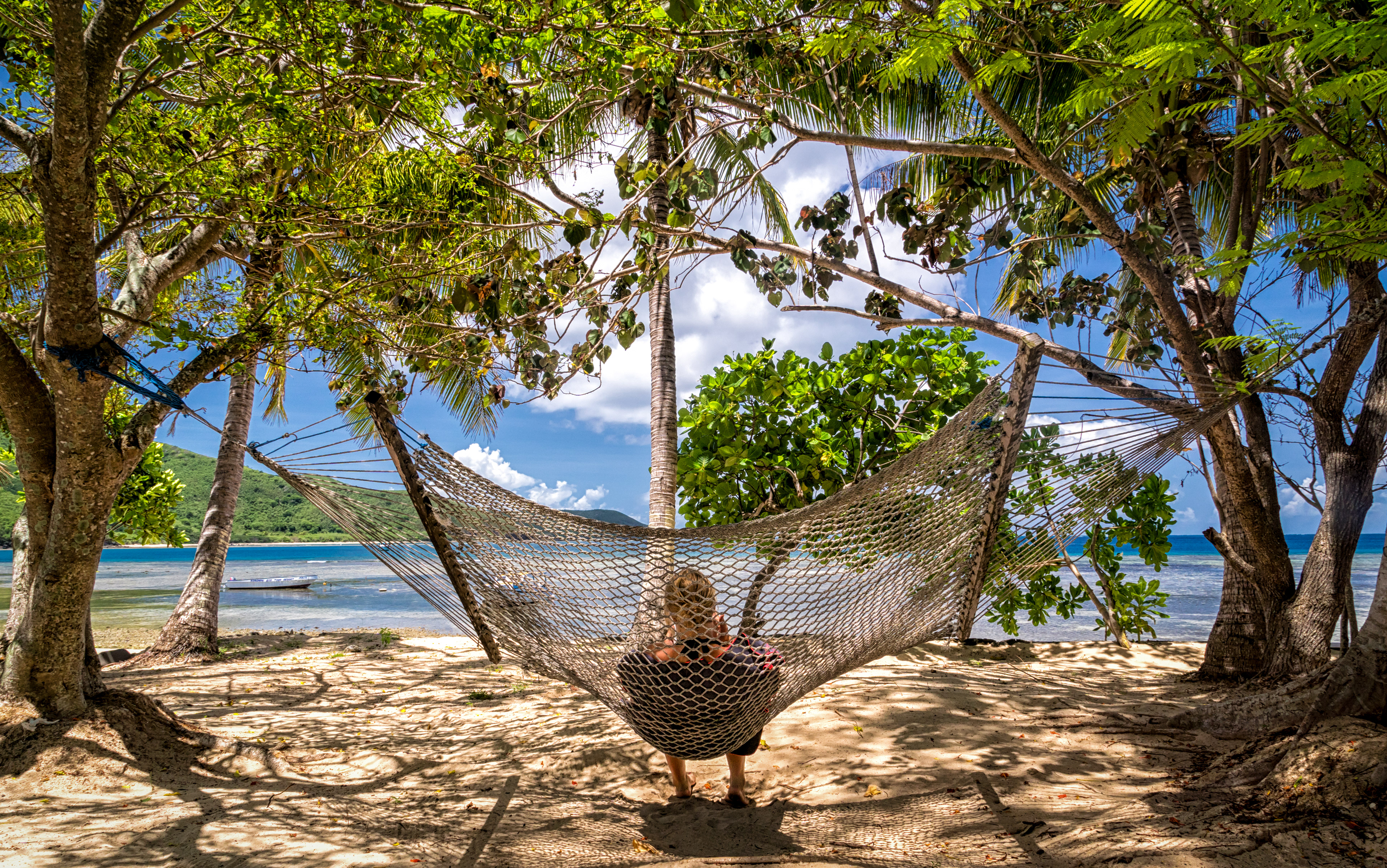 White Sandy Beach Resort