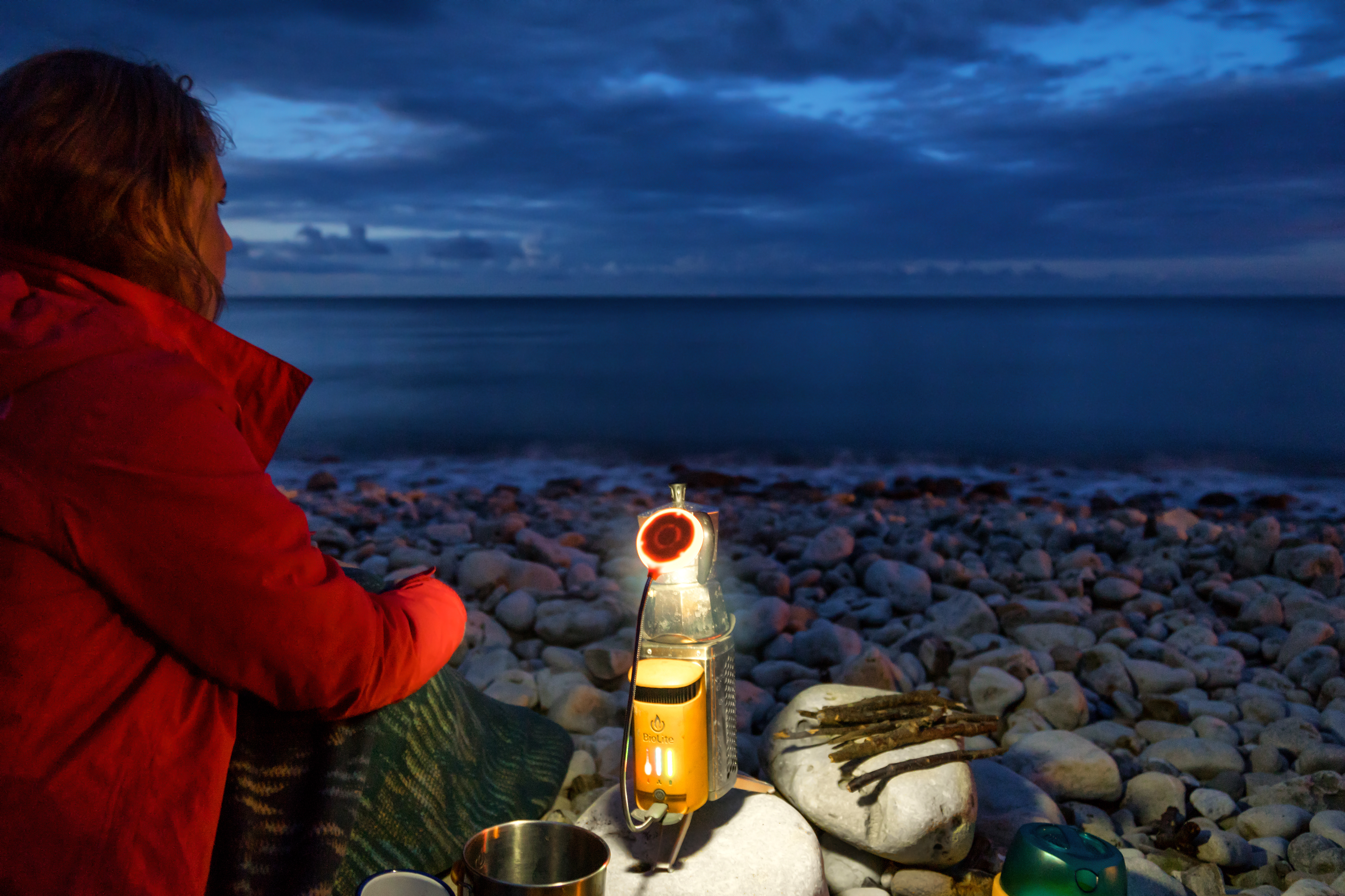 Making coffee on the beach with the BioLite CampStove 2