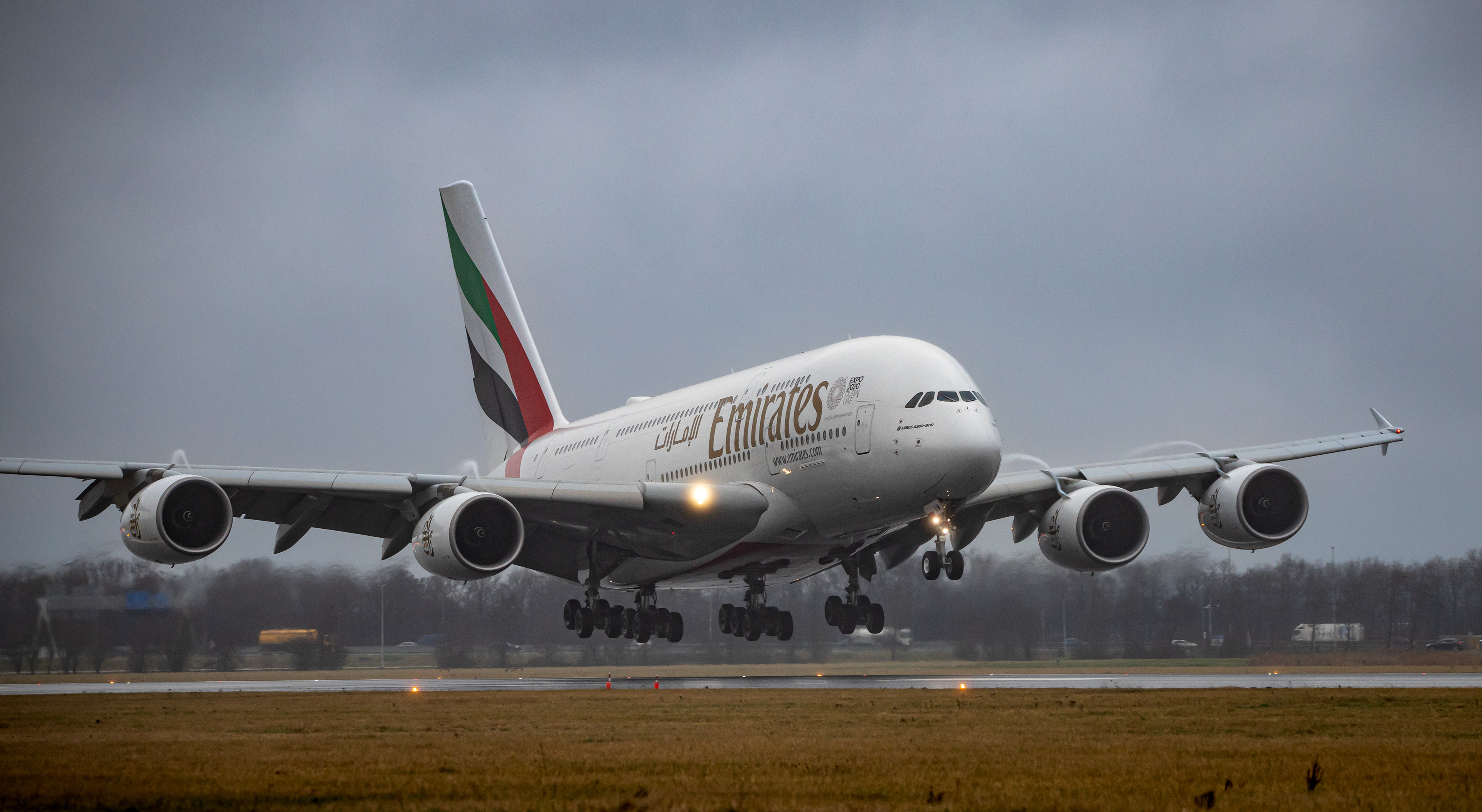 "Emirates" Airbus A380-800