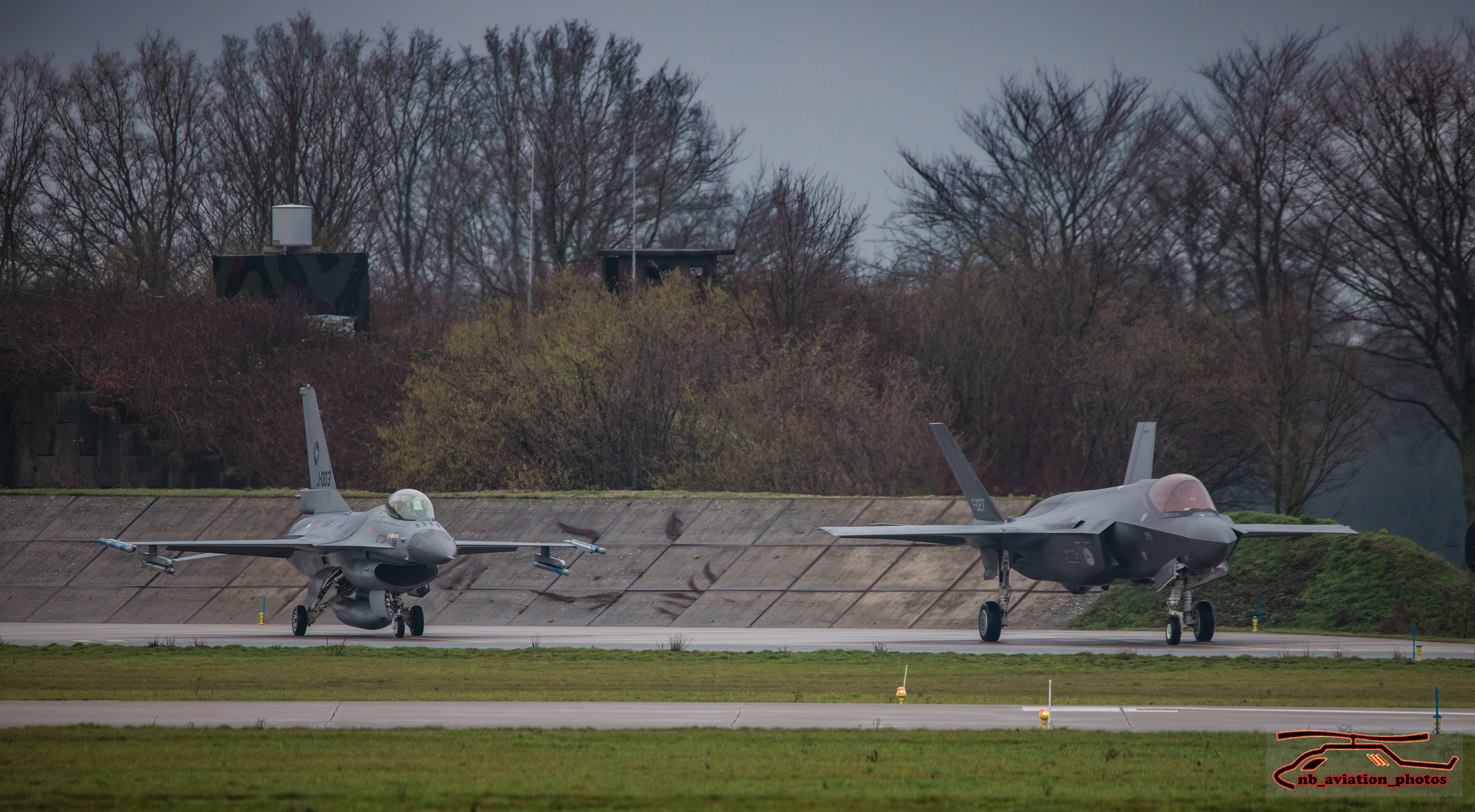 General Dynamics F-16 Fighting Falcon & Lockheed Martin-F-35 Lightning II