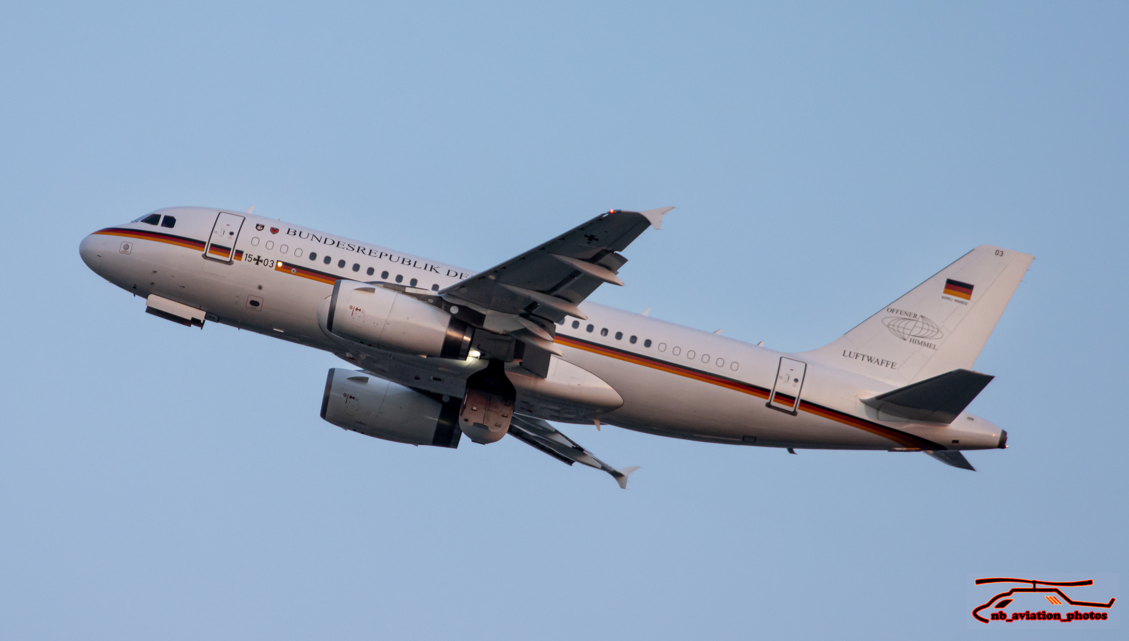 15+03 AIRBUS A319 Luftwaffe 