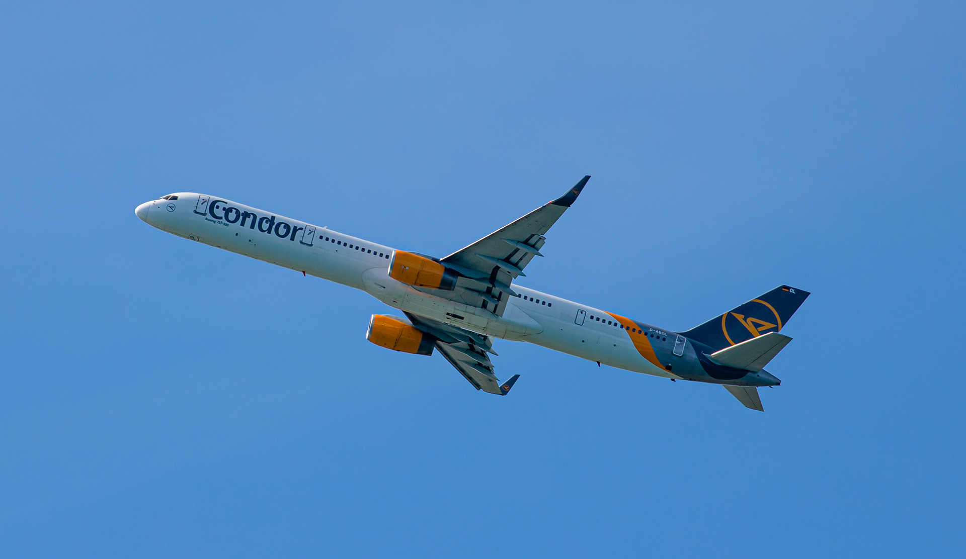 "Condor" Boeing 757-330