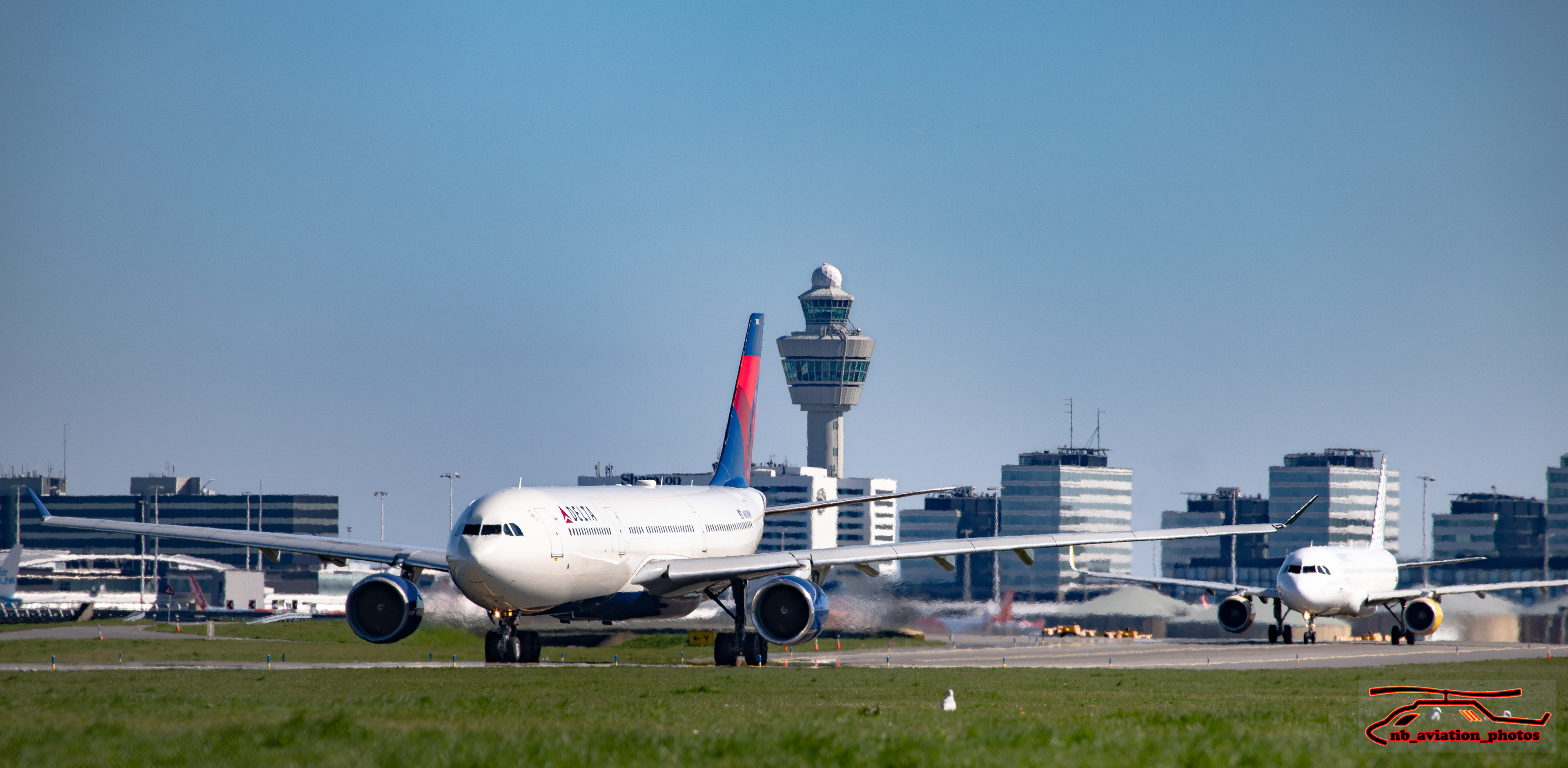 "DELTA AIR LINES" AIRBUS A330-300
