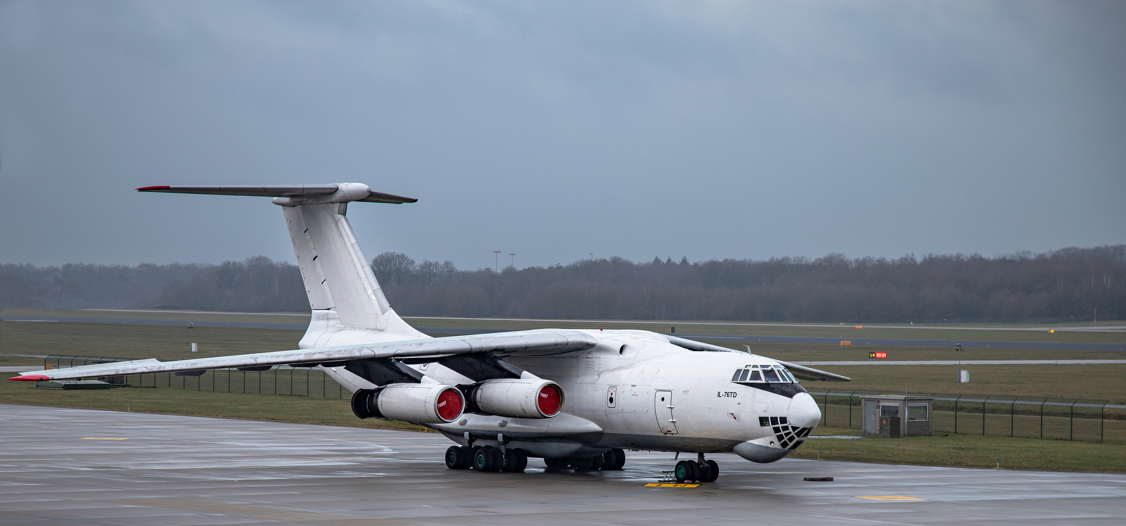 "Abakan Air" Ilyushin IL-76TD 