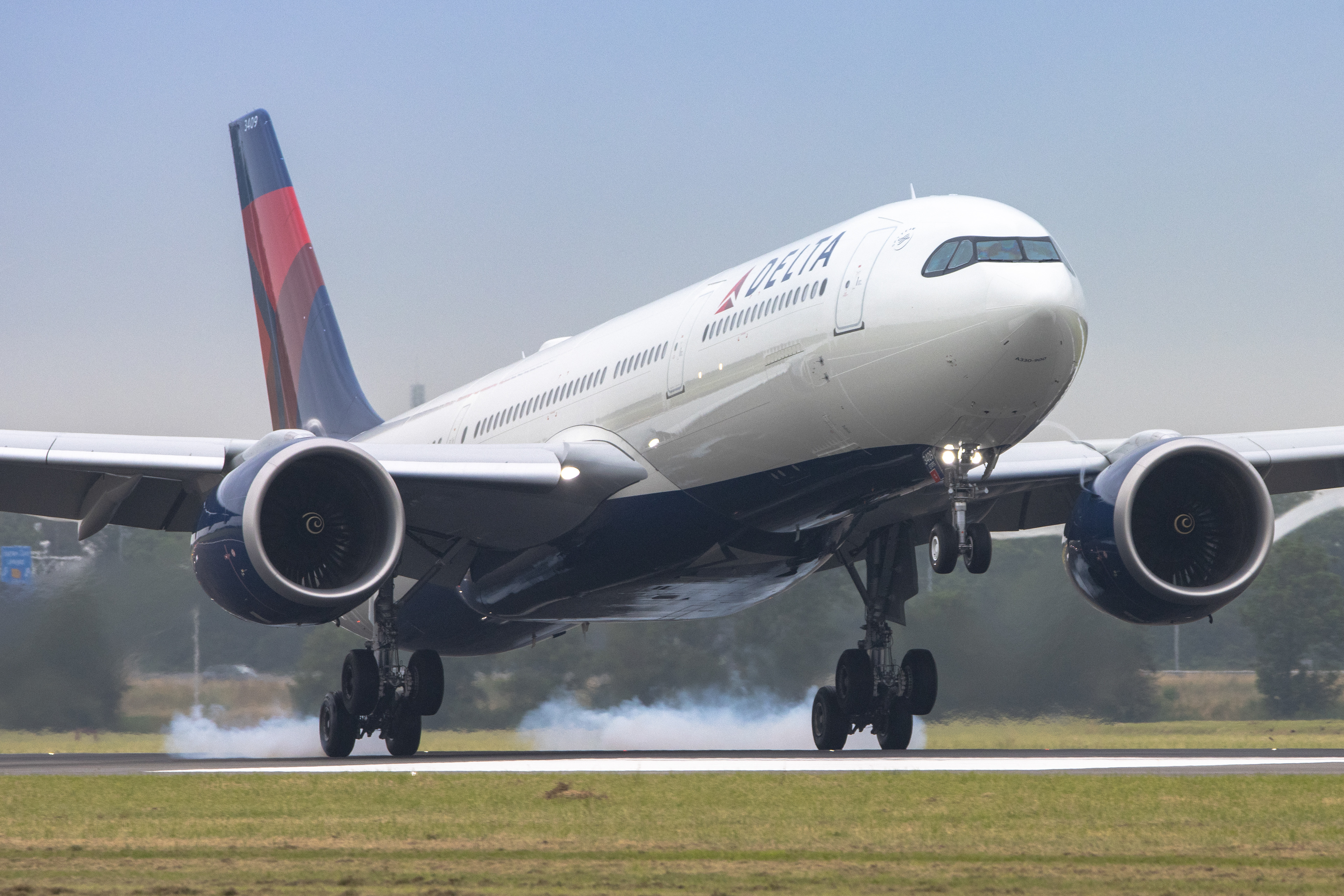 "Delta Air Lines" Airbis A330-941