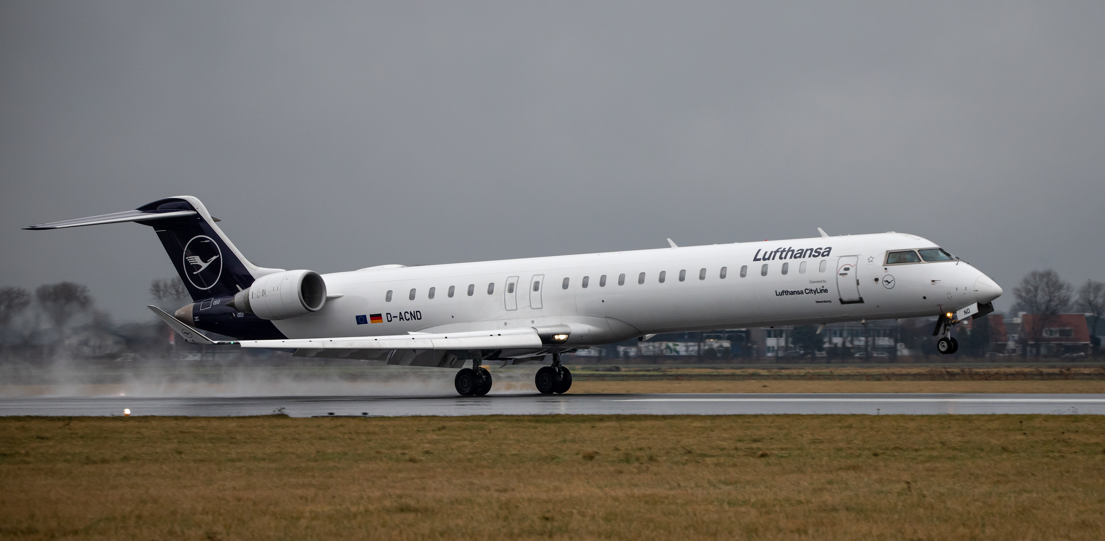 "Lufthansa" Mitsubishi CRJ-900LR