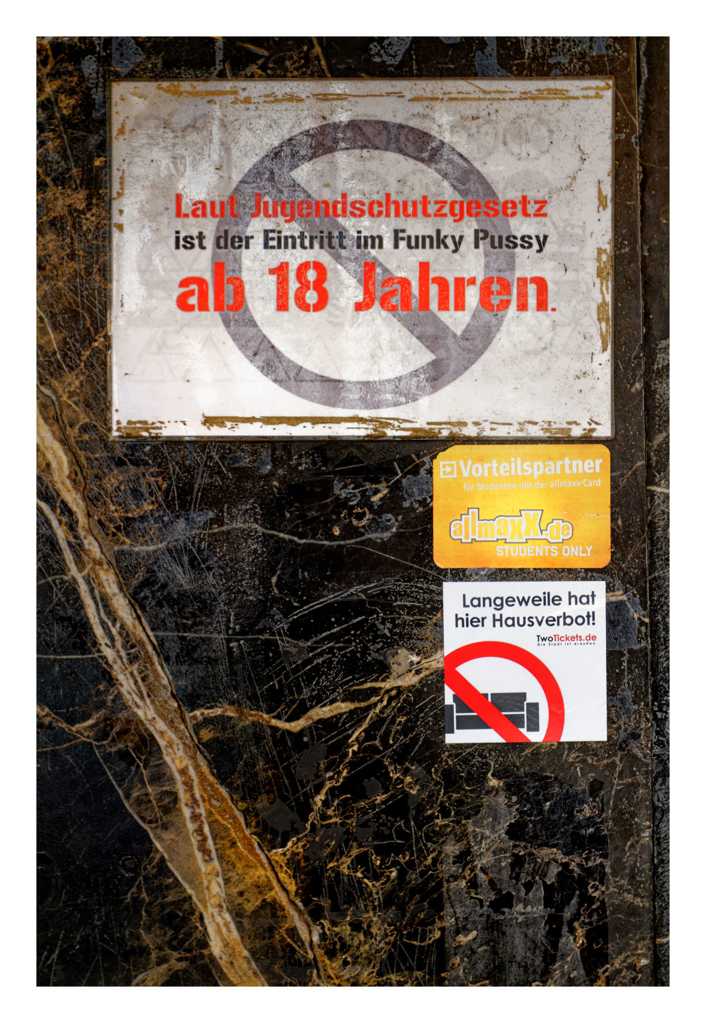 Reeperbahn - Hamburg © Heinz Kleim / KleimDesign