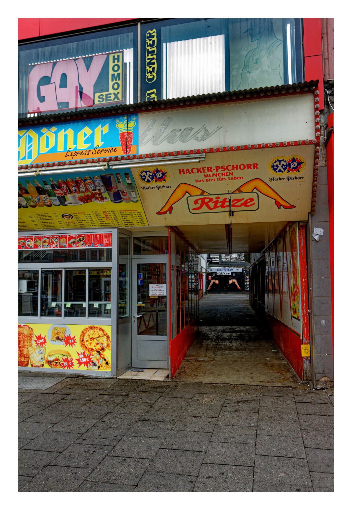 Reeperbahn - Hamburg © Heinz Kleim / KleimDesign