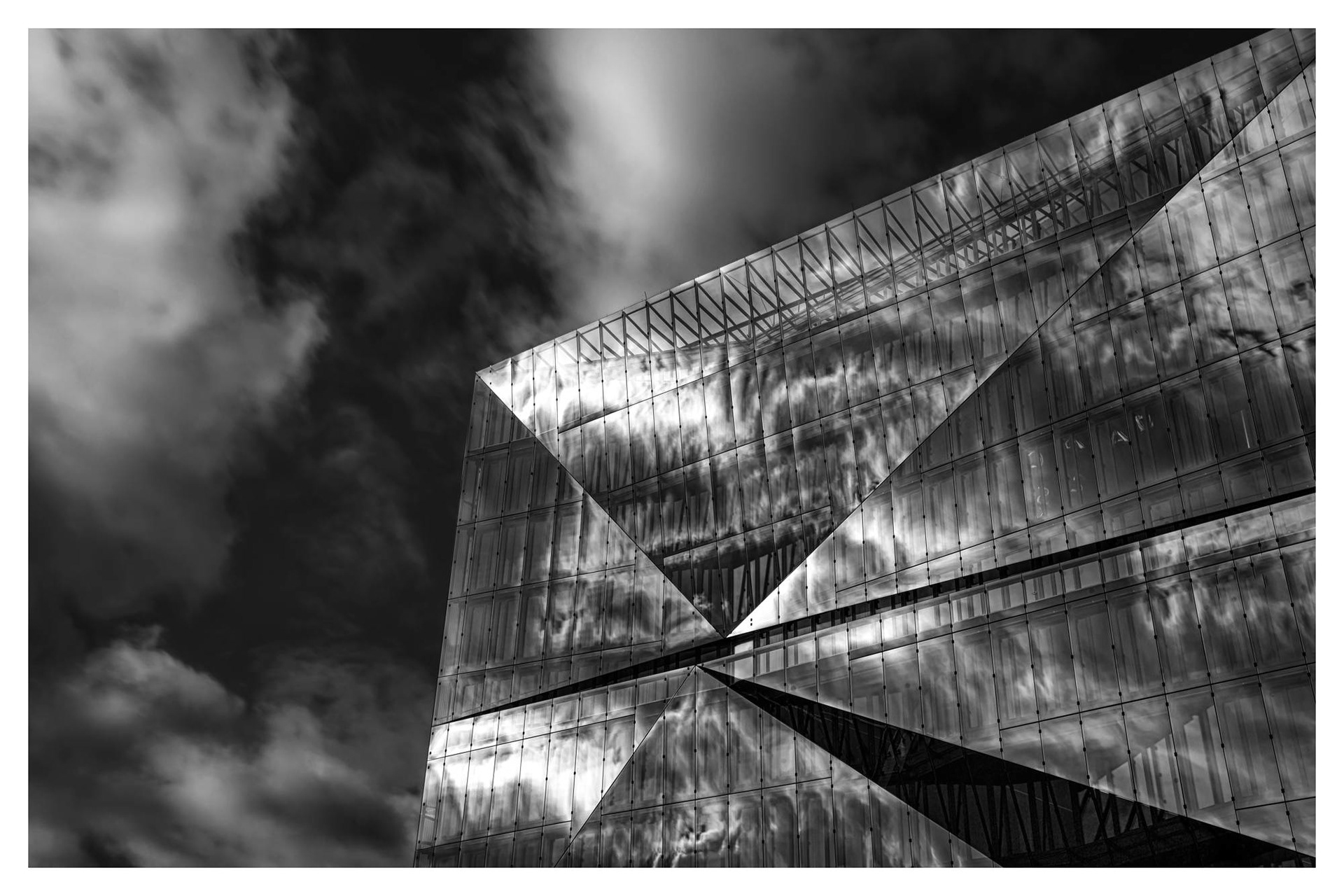 Hauptbahnhof "CUBE" - Berlin © Heinz Kleim / KleimDesign