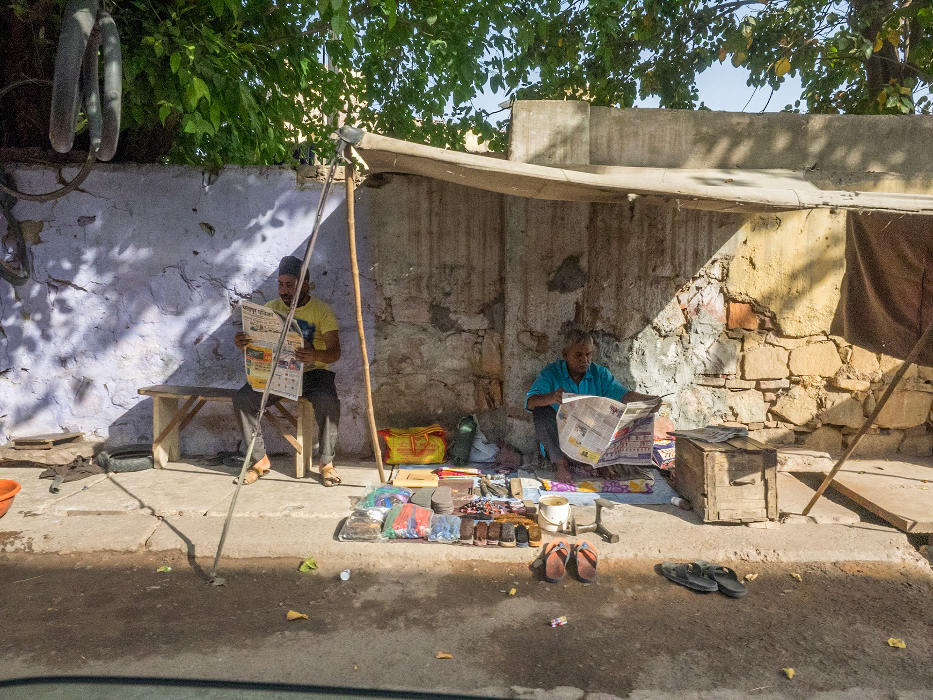 Le pays du commerce en tout genre. Chacun y tente sa chance, ou du moins se donne la chance de s'en sortir.  Avec plus ou moins de réussite !