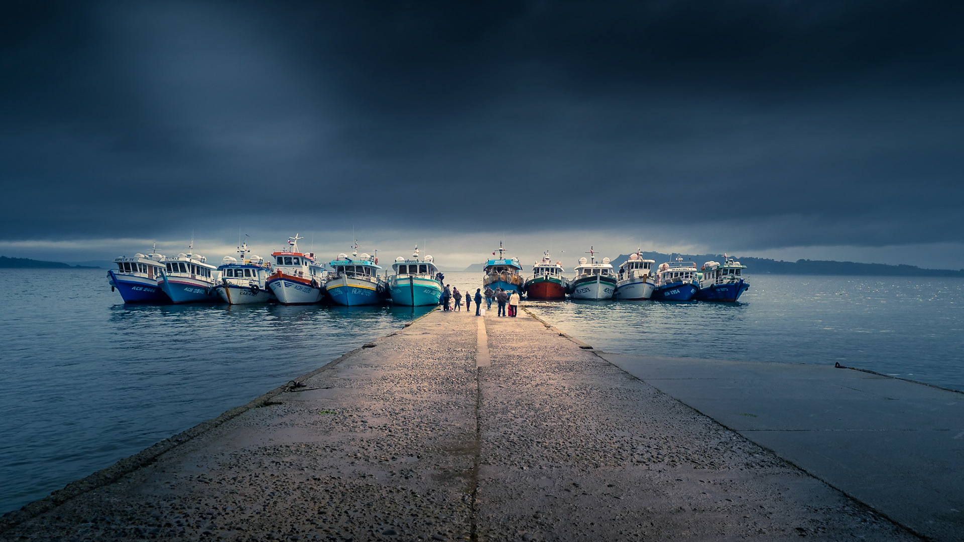 Les pêcheurs locaux font aussi bateau Taxi pour aller dans les petites iles isolées autour de Quinchao