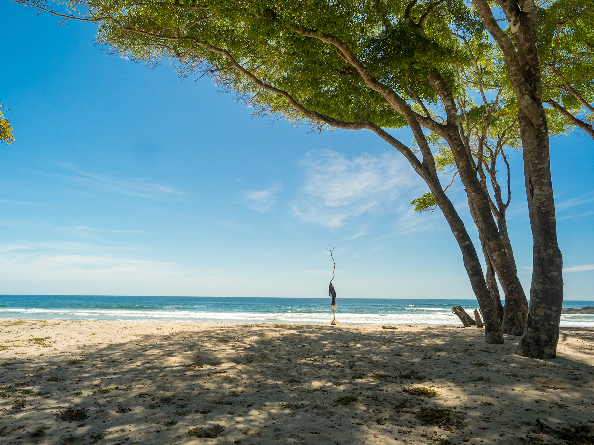 On est pas bien là ?
Plage de Barrigona, près de Samara.
Il faut traverser une rivière à crocodiles pour y arriver.