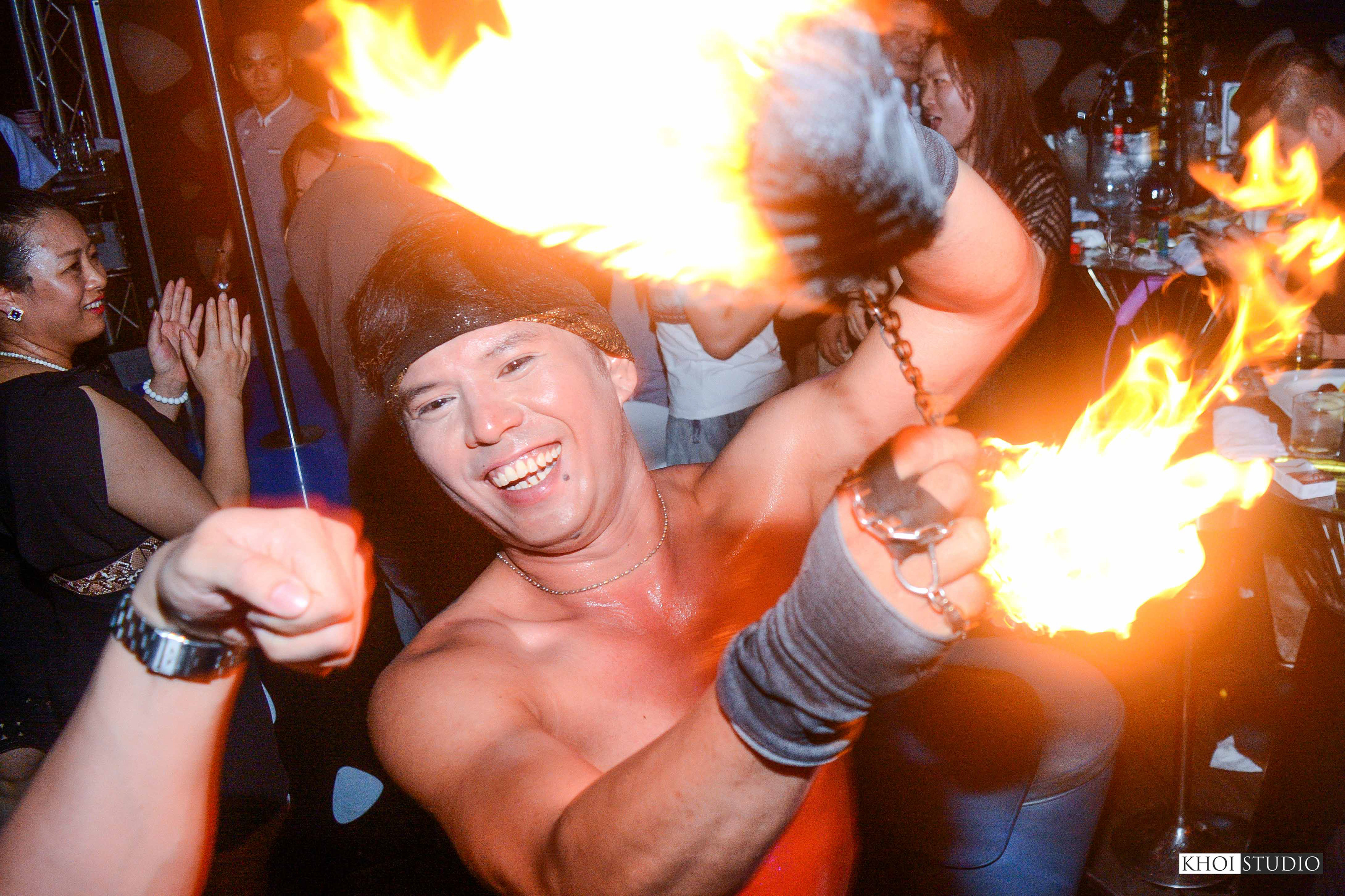 Da Nang Nightclub Photography