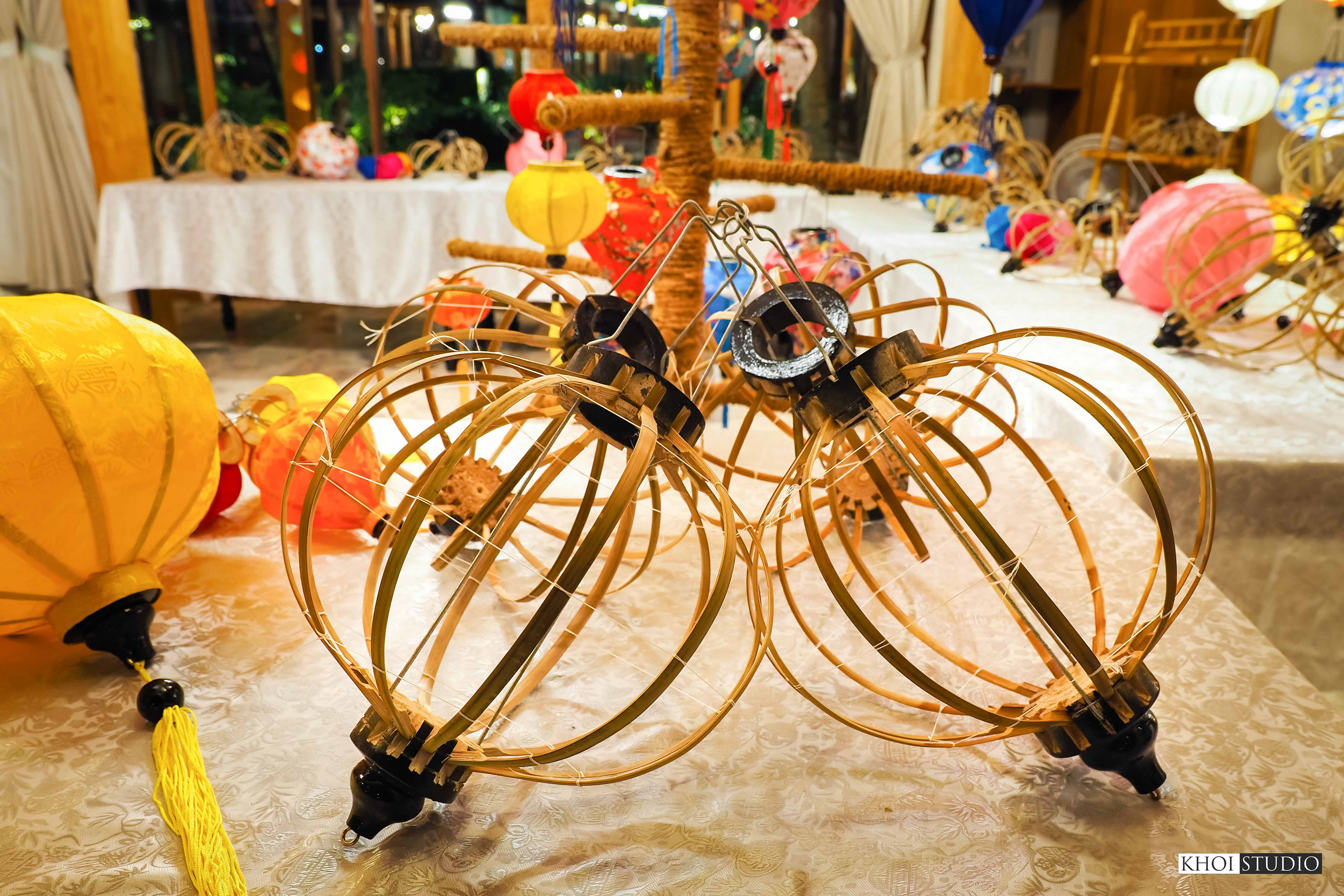 Lantern making class in Hoi An - 호이안의 랜턴 만들기 수업 - Lớp học làm lồng đèn ở Hội An
