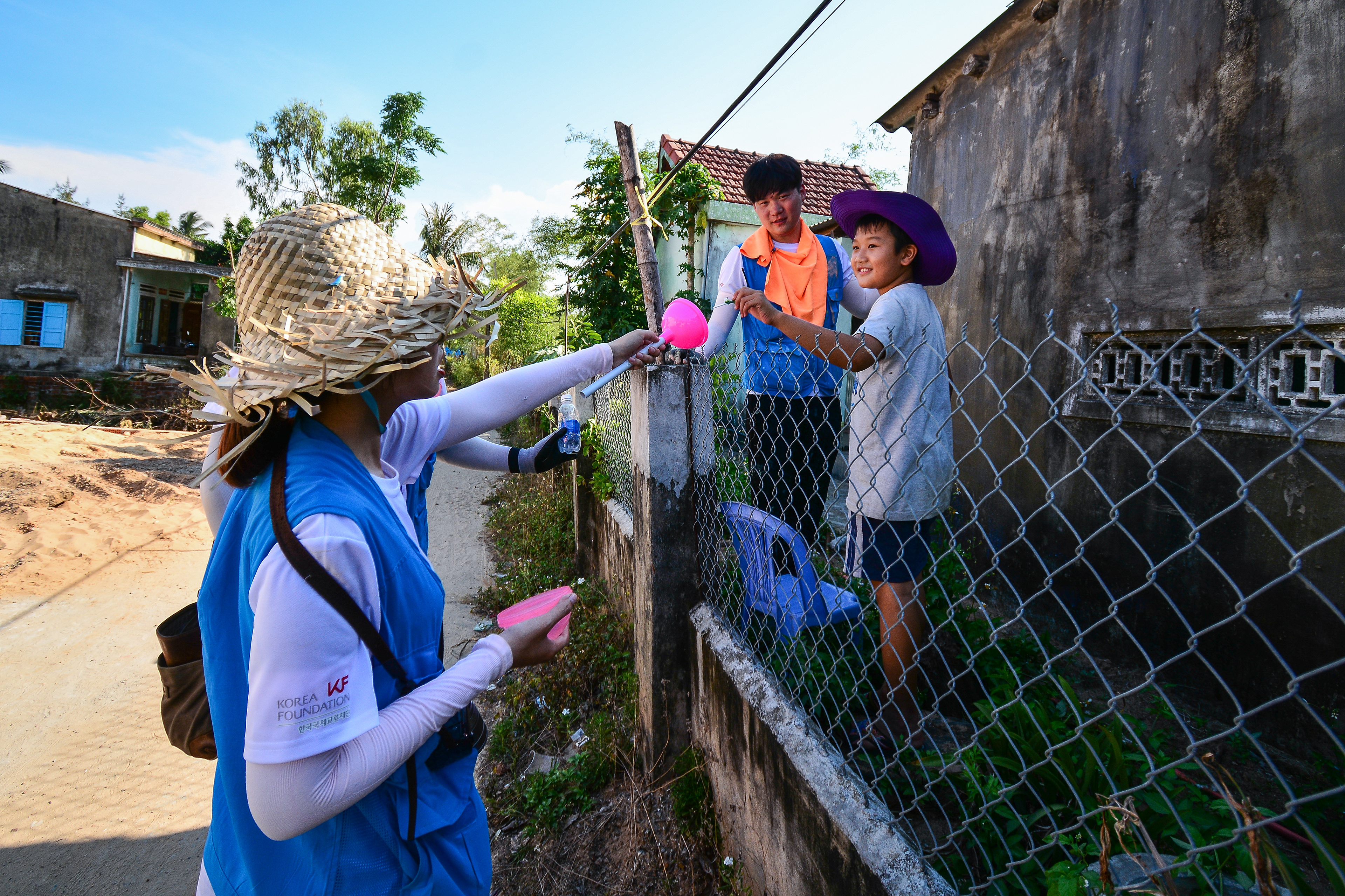 Làng Bích Họa Tam Thanh - Tam Thanh Mural Village