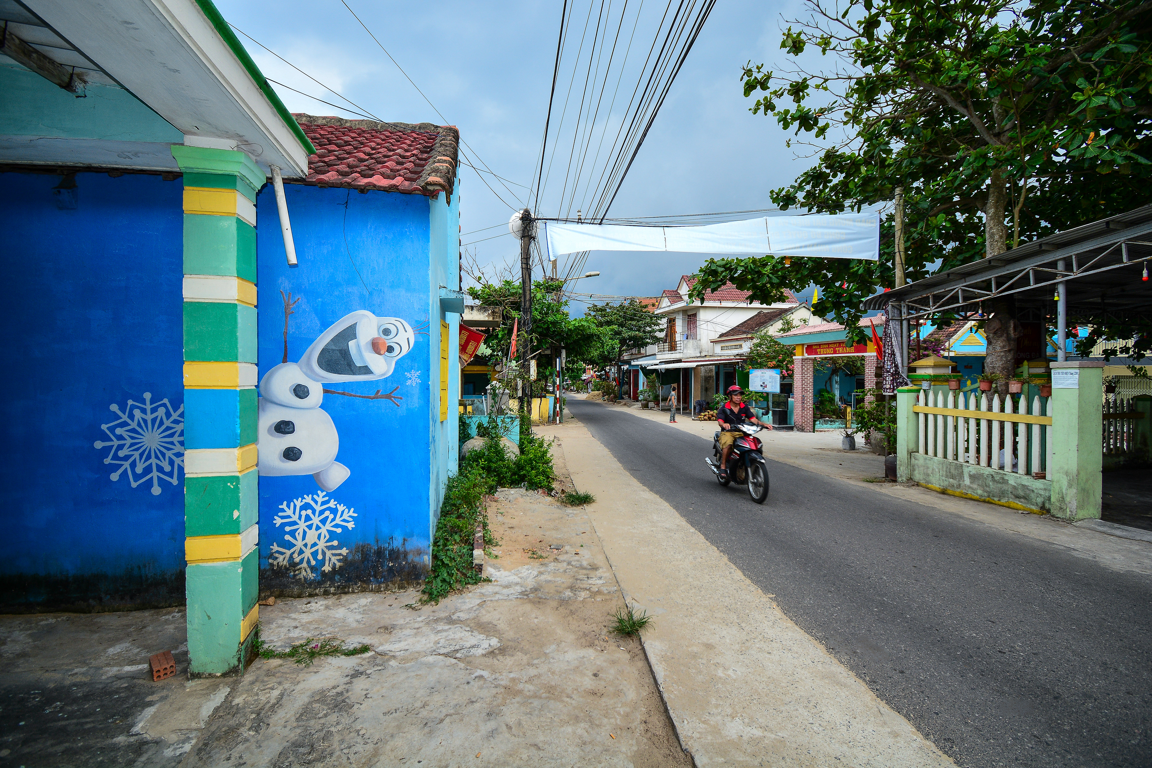Làng Bích Họa Tam Thanh - Tam Thanh Mural Village