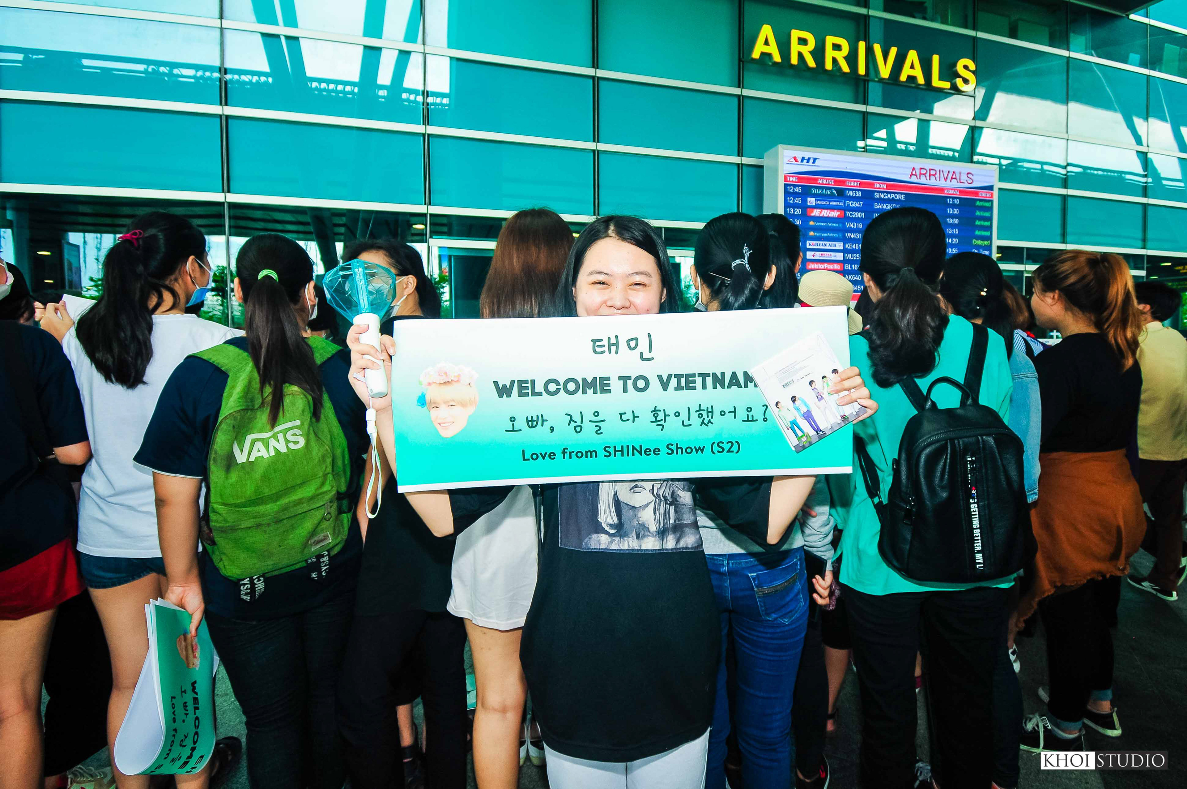 Da Nang International Airport - Korean male singer Taemin (SHINee) came to Da Nang to take photos for a magazine in 2018.
