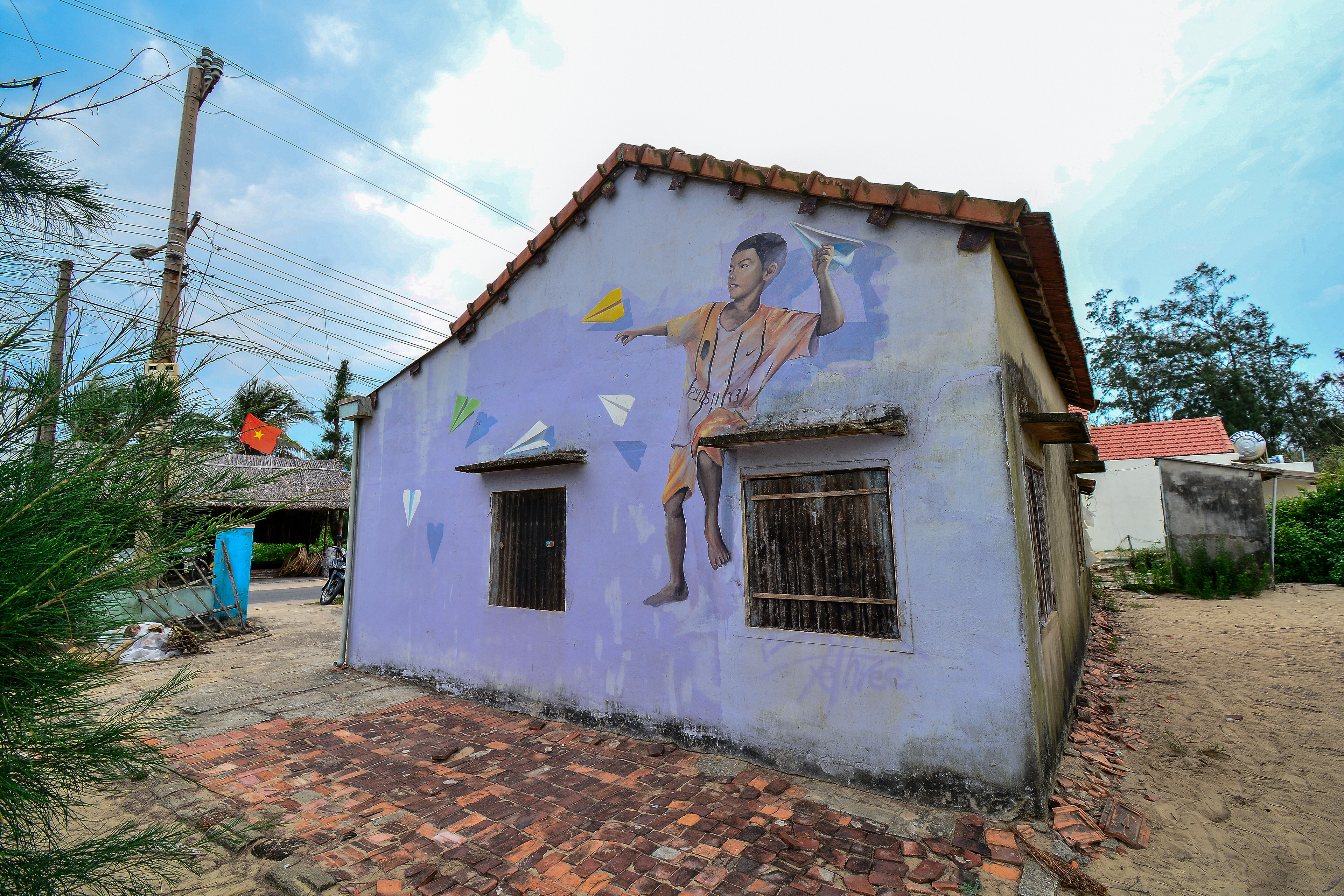 Làng Bích Họa Tam Thanh - Tam Thanh Mural Village