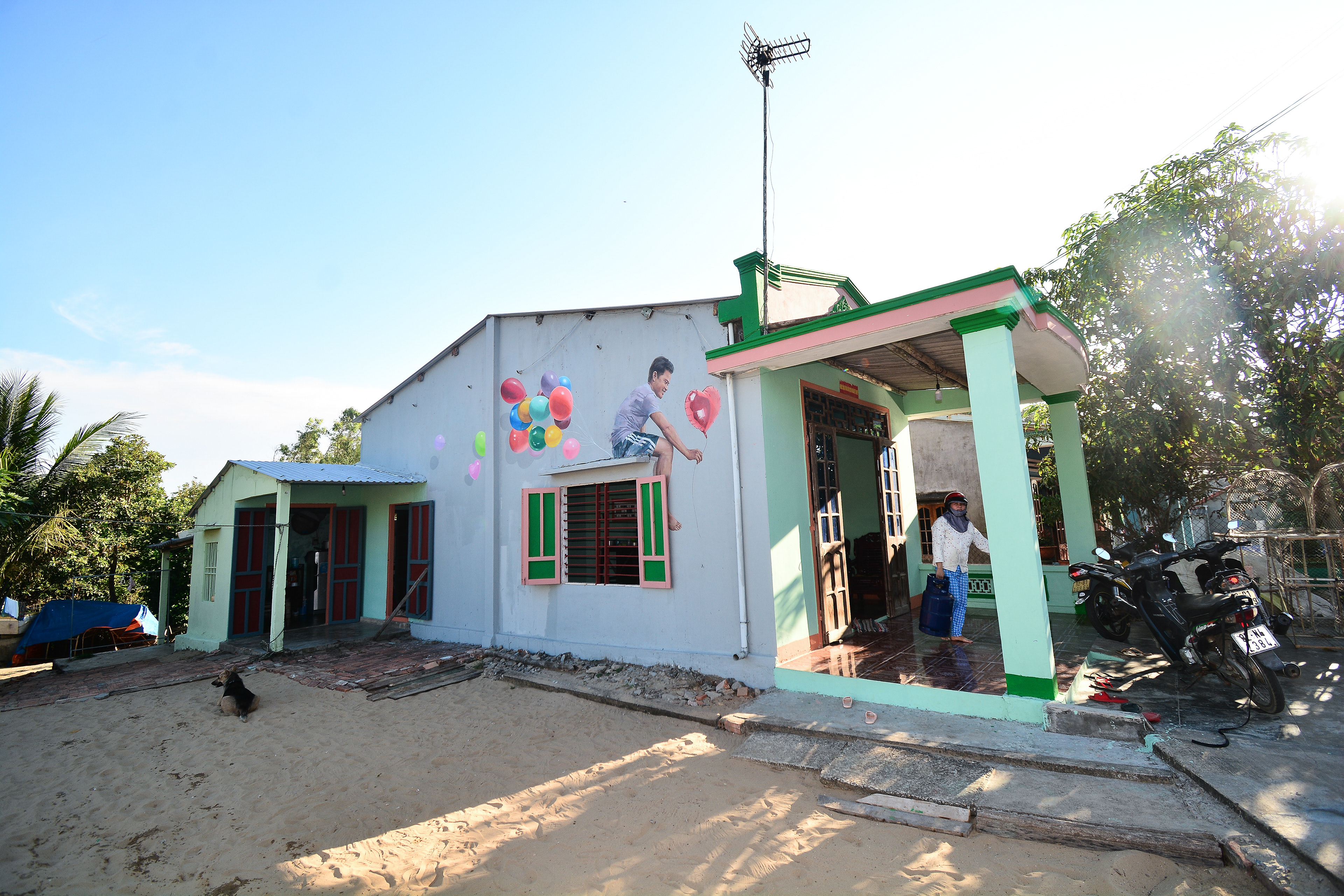 Làng Bích Họa Tam Thanh - Tam Thanh Mural Village