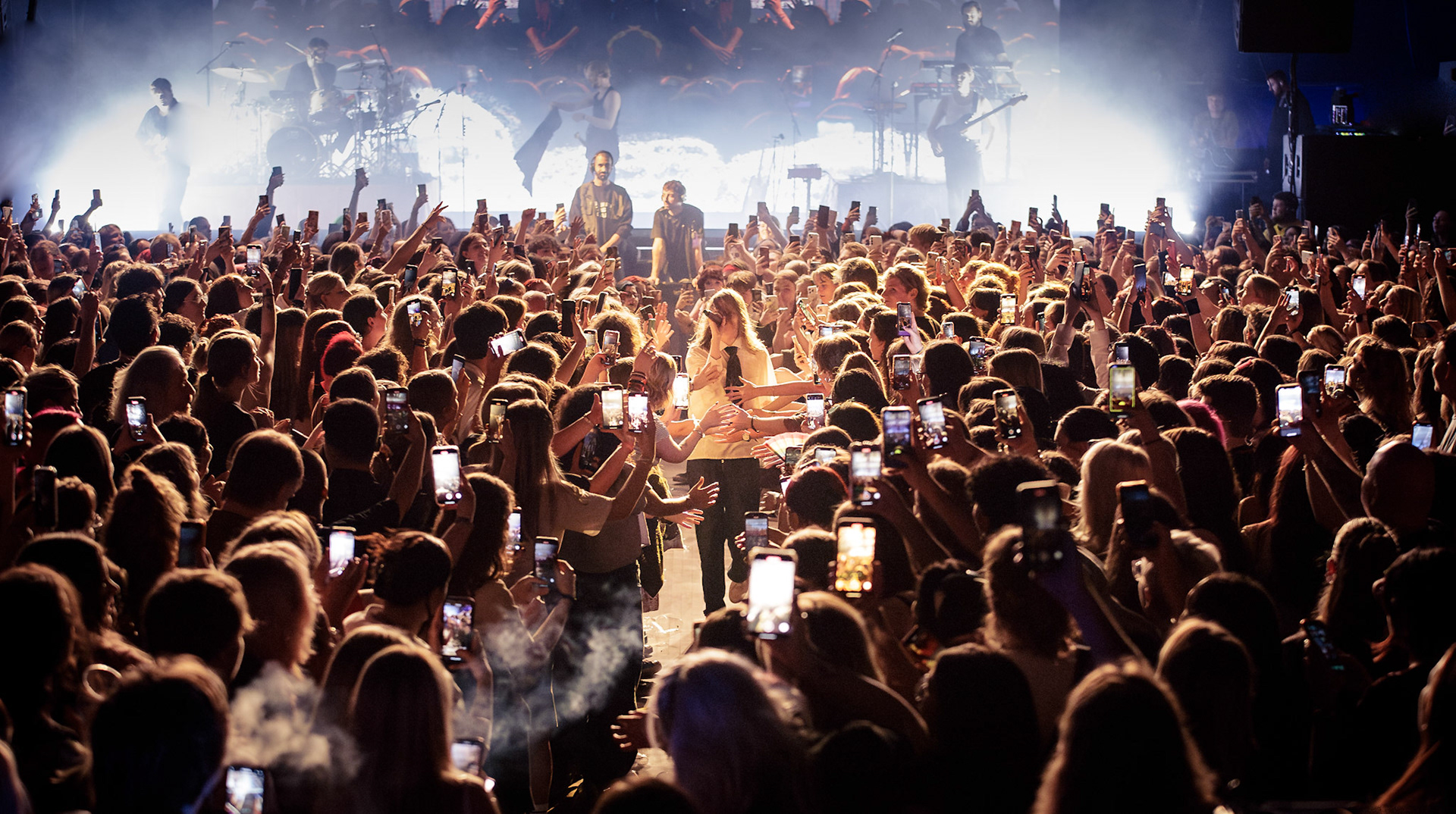 Girl in Red performing live at Glasgow’s iconic Barrowland Ballroom. Photographed by Gareth Fraser / 3rd Mile.