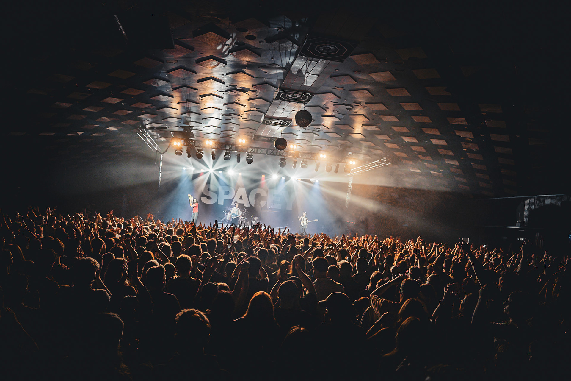 Spacey Jane performing live at Glasgow’s iconic Barrowland Ballroom. Photographed by Gareth Fraser / 3rd Mile.