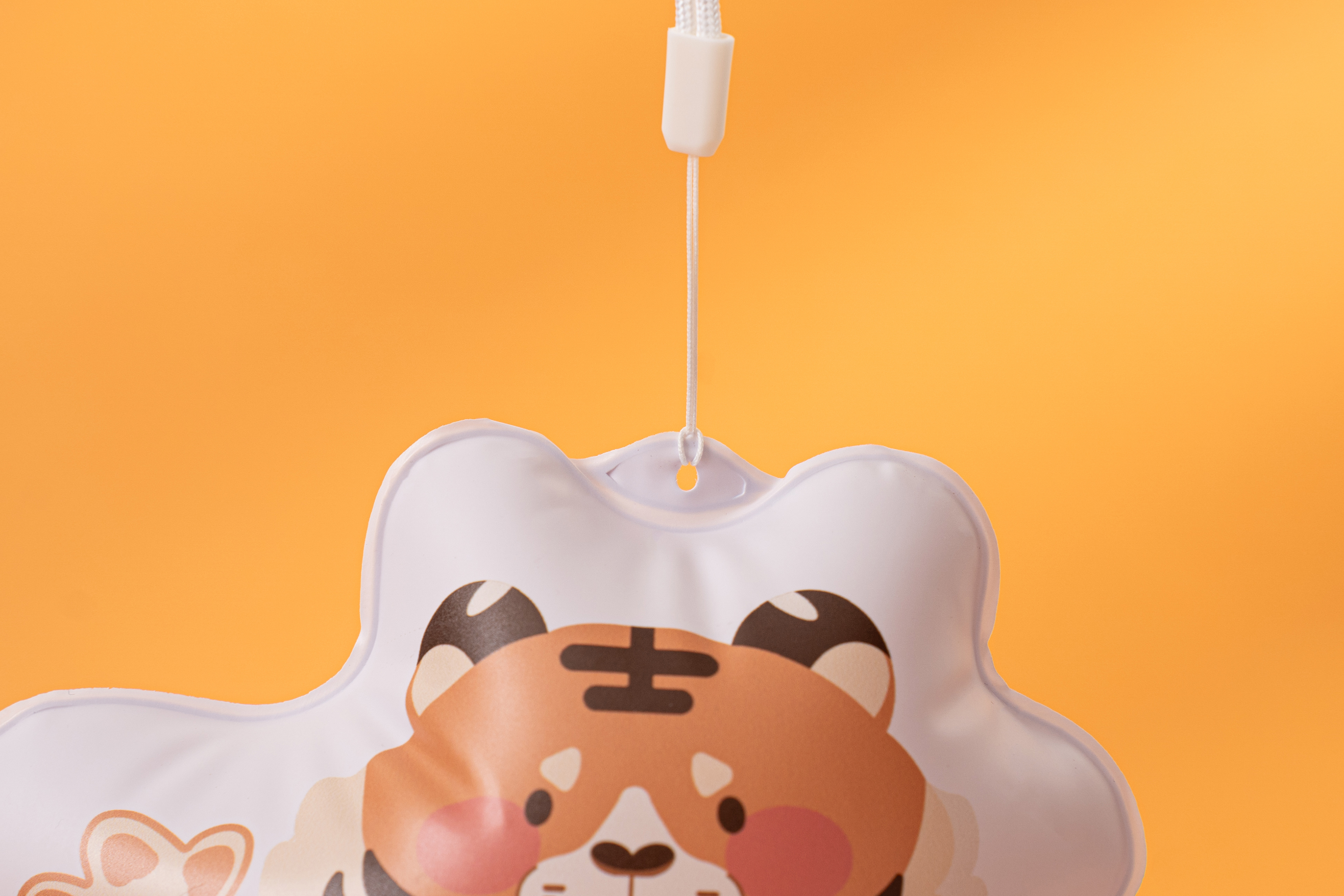 吊飾孔