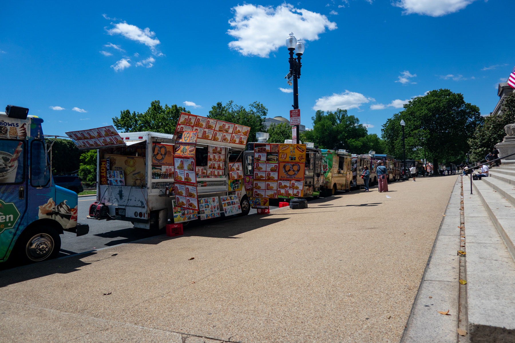 Food Truck outside National Archives