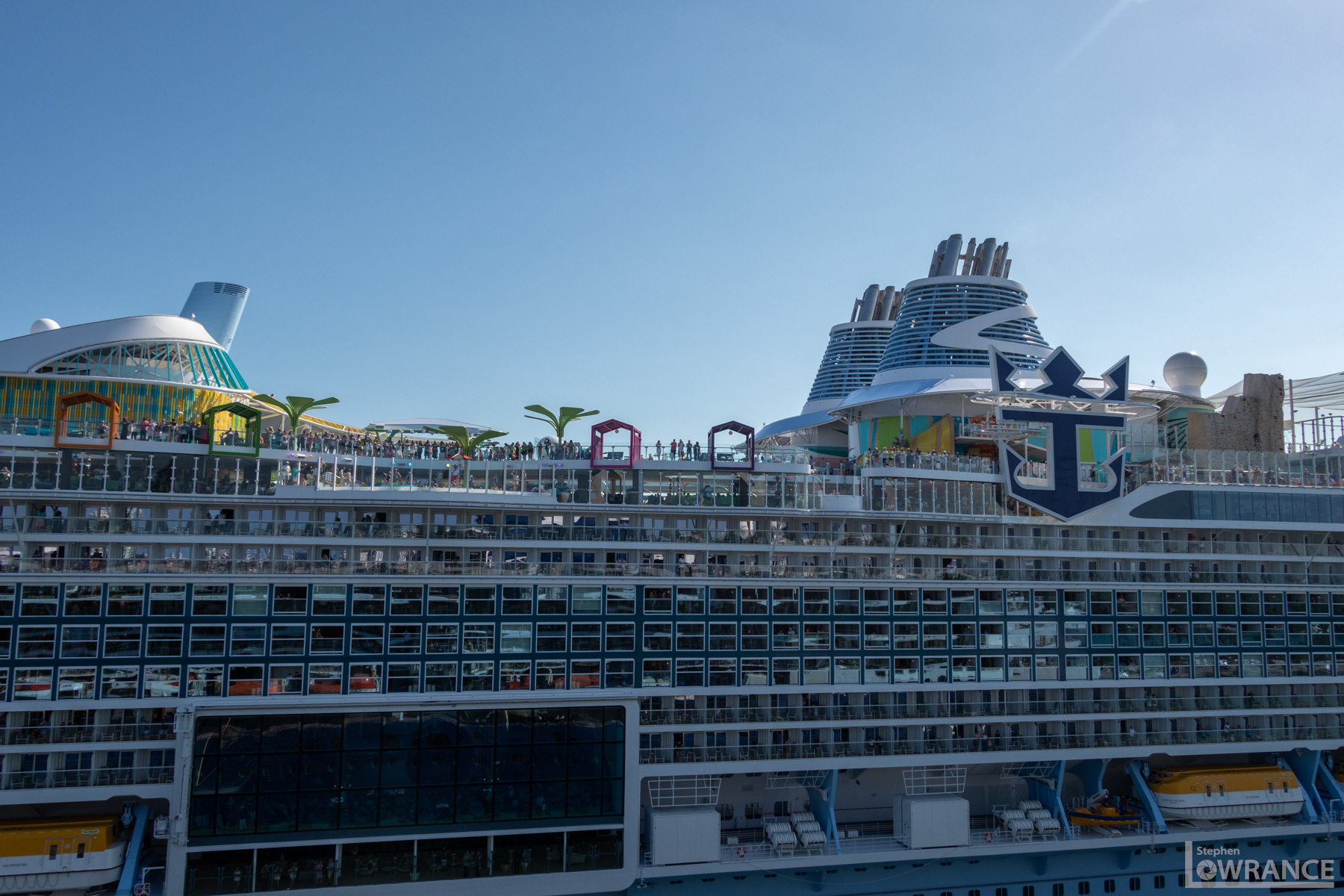 Icon of the Seas Midship