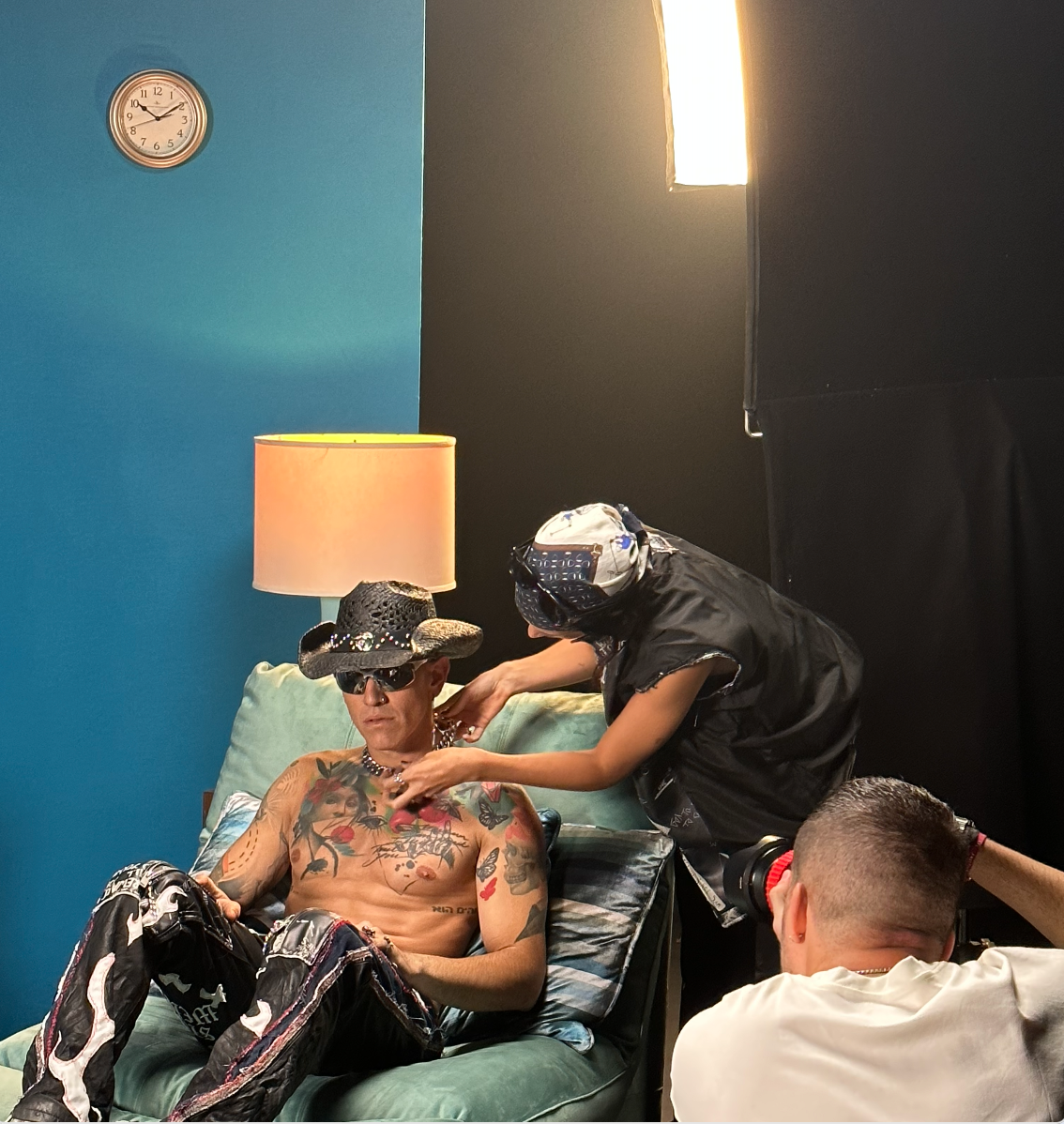 w artist Lenny Tavarez