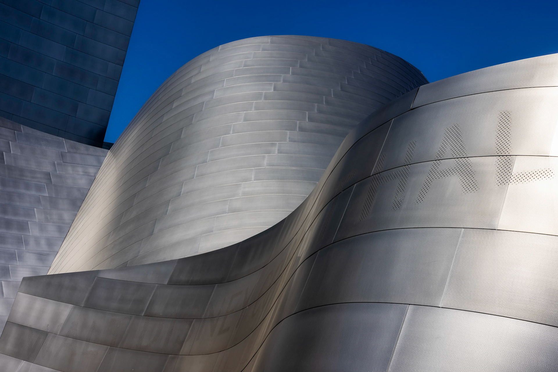 Walt Disney Concert Hall, Los Angeles designed by Frank Gehry