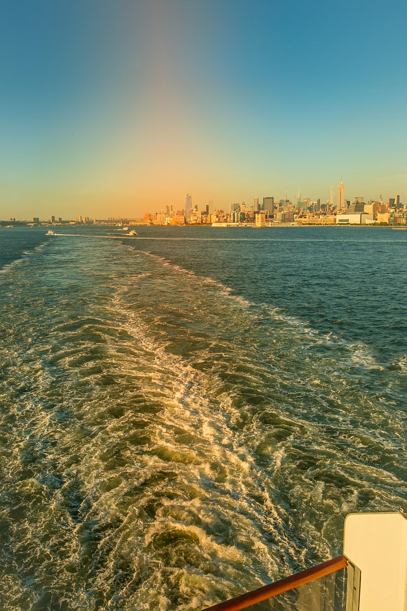 Hudson Harbor departing Manhatten NY