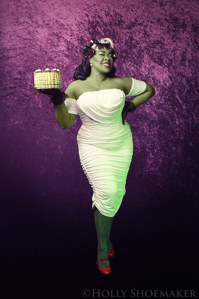 Madam Isabelle Noir: Burlesque