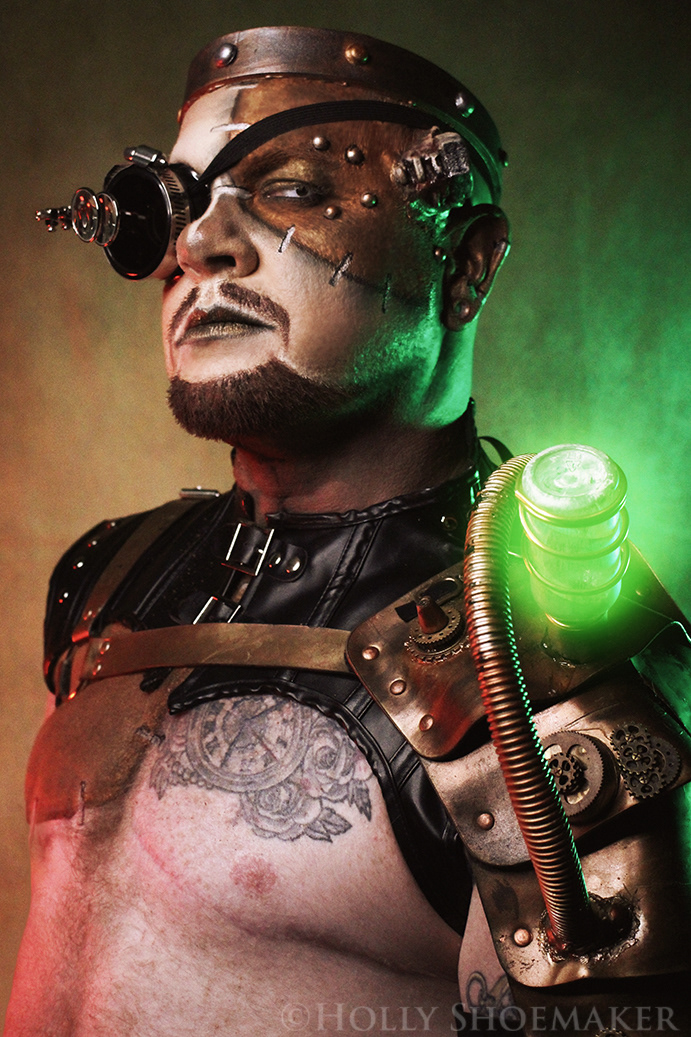 Freddy Prinze Charming: Drag King