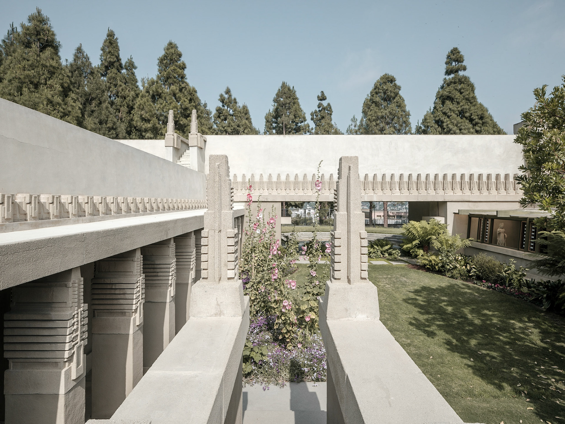 Hollyhock House / Los Angeles, U.S.A / Frank Lloyd Wright