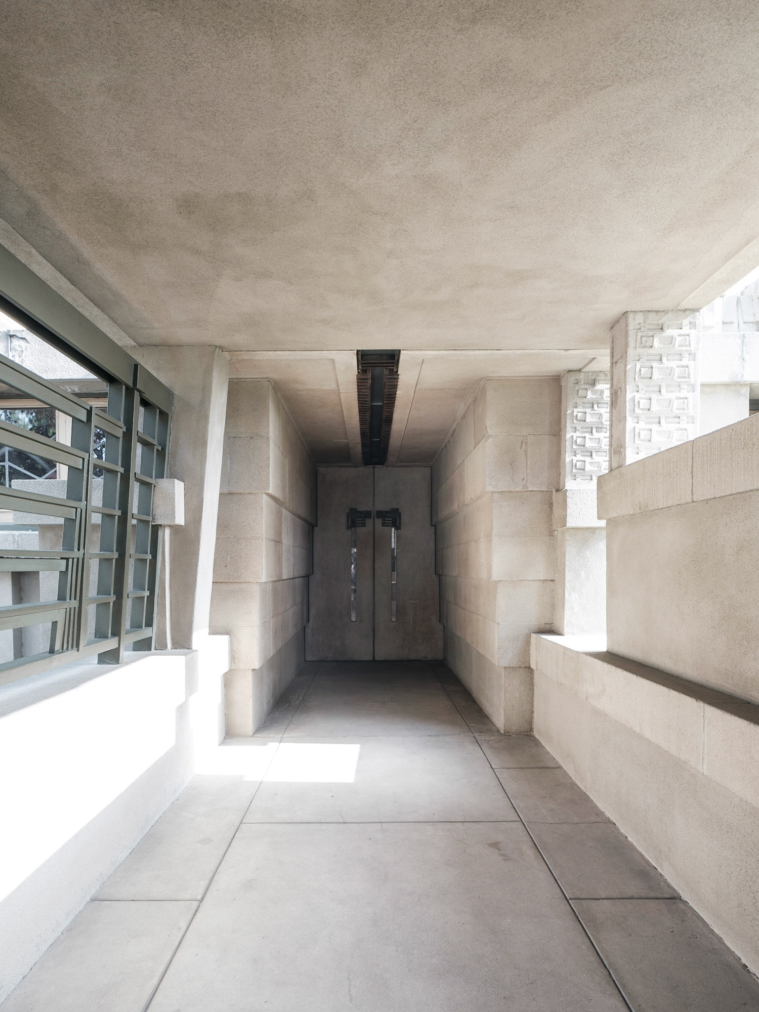 Hollyhock House / Los Angeles, U.S.A / Frank Lloyd Wright
