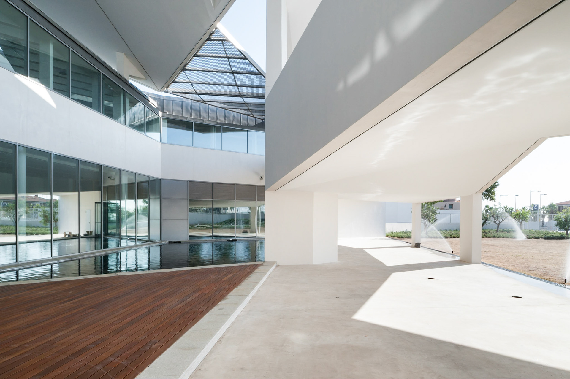 IMO - Ocular Microsurgery Institute / Barcelona, Spain / Josep Llinàs