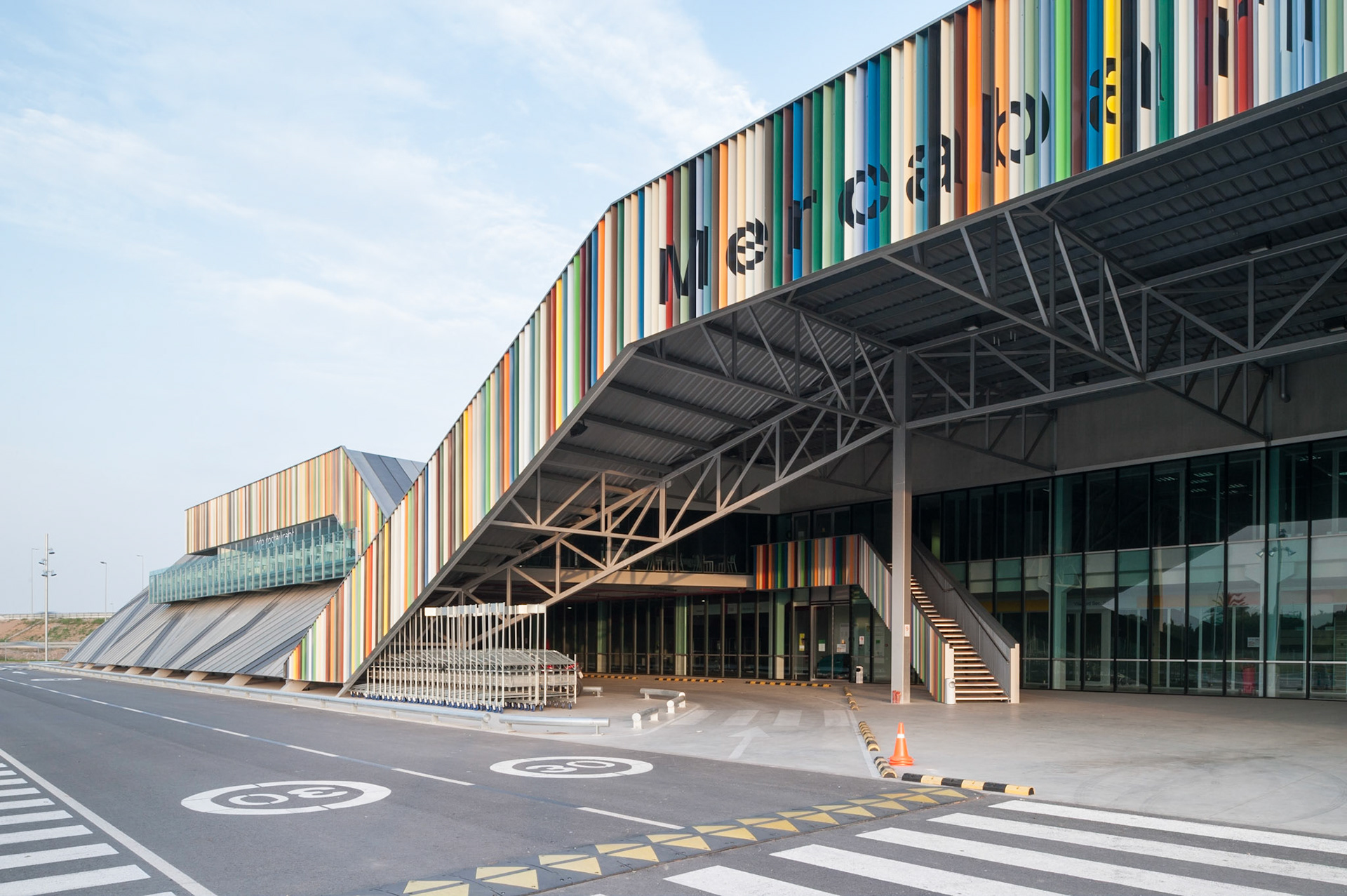 Flower Market / Mercabarna / Sant Boi de Llobregat, Spain / Muller Architects