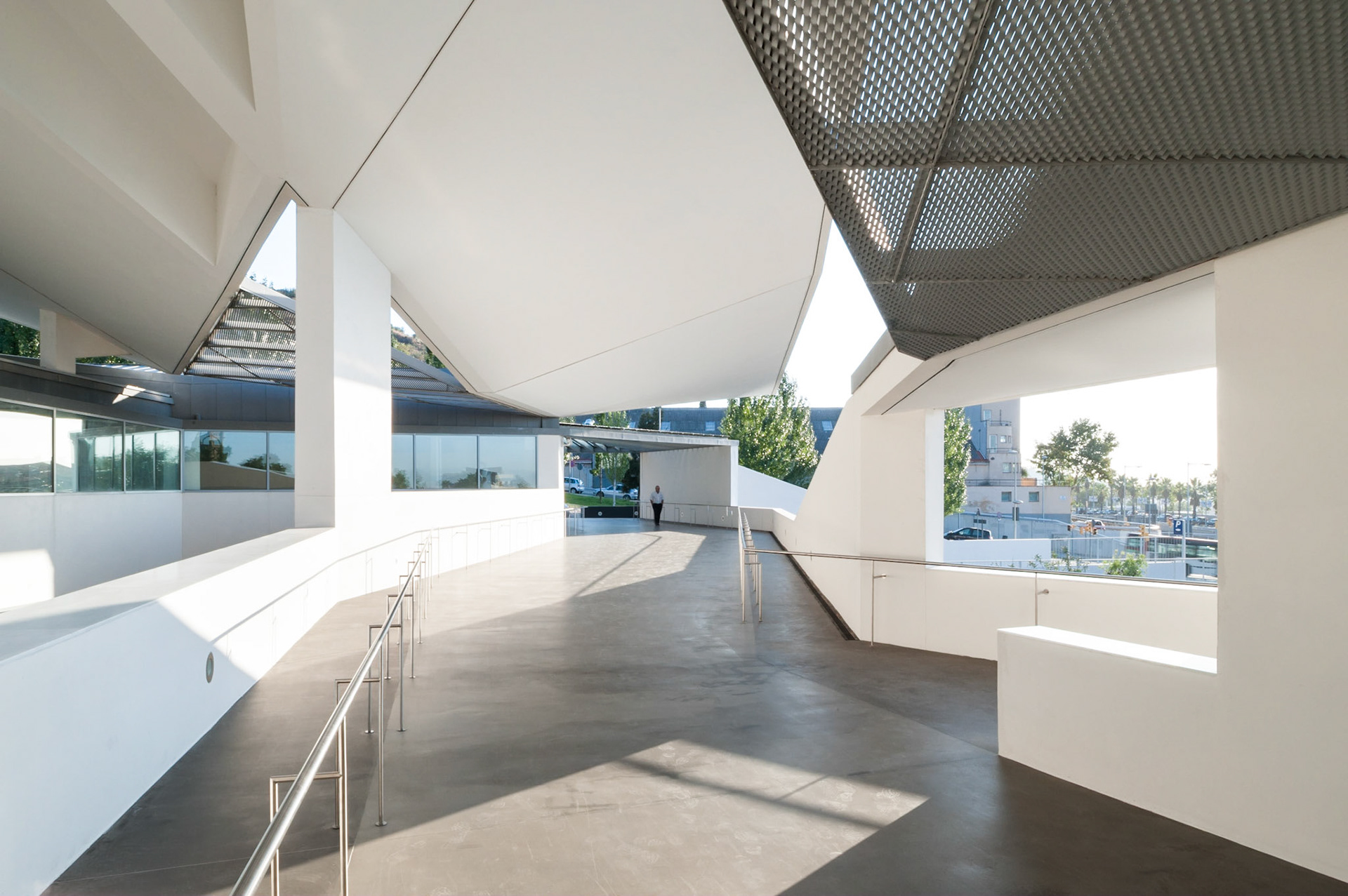 IMO - Ocular Microsurgery Institute / Barcelona, Spain / Josep Llinàs