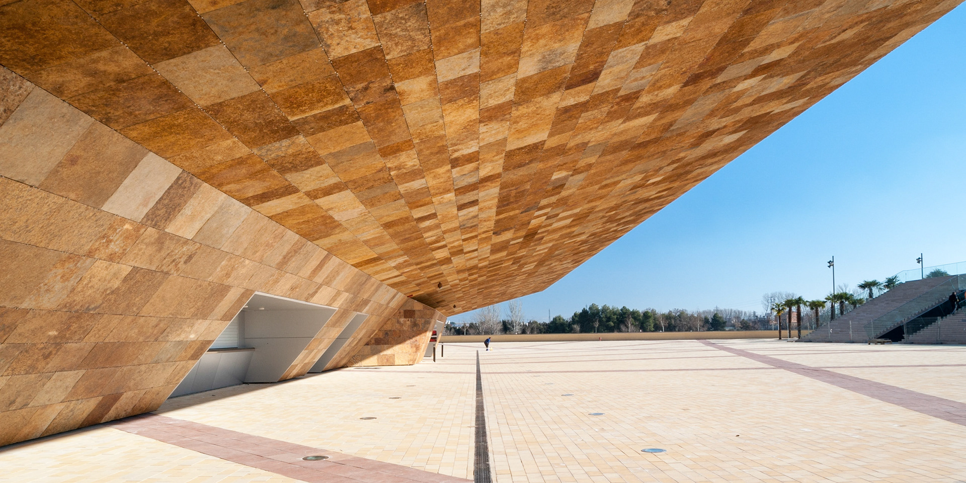 La Llotja Theatre and Congress Centre / Lleida, Spain / Mecanoo