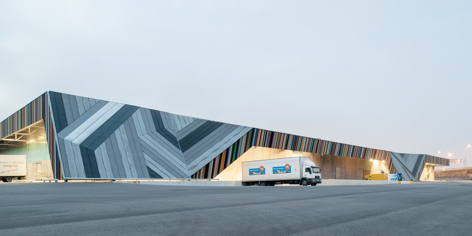 Flower Market / Mercabarna / Sant Boi de Llobregat, Spain / Muller Architects