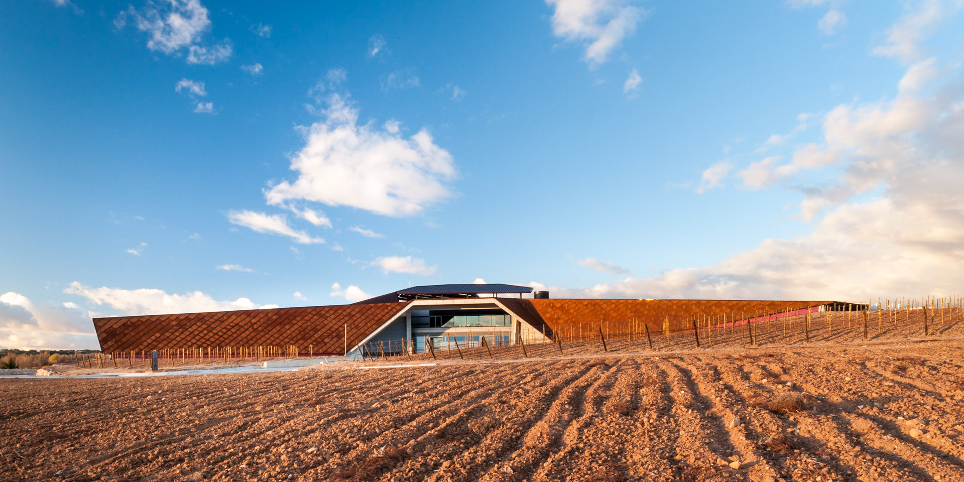 Portia Winery / Faustino Group / Gumiel de Izán, Spain / Foster + Partners