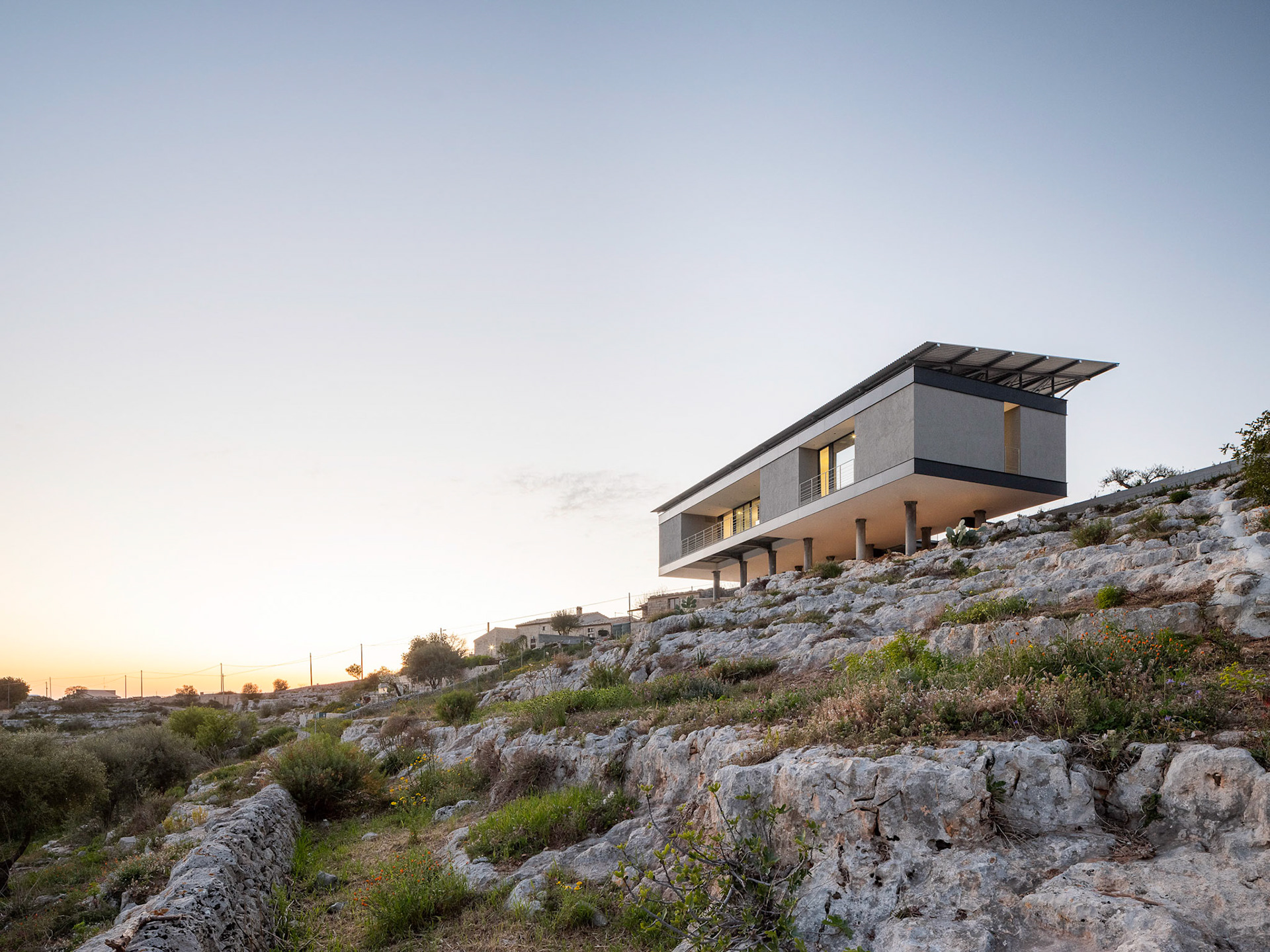 "giuseppe gurrieri, canyon house, sicily, valley, modica, filippo poli"